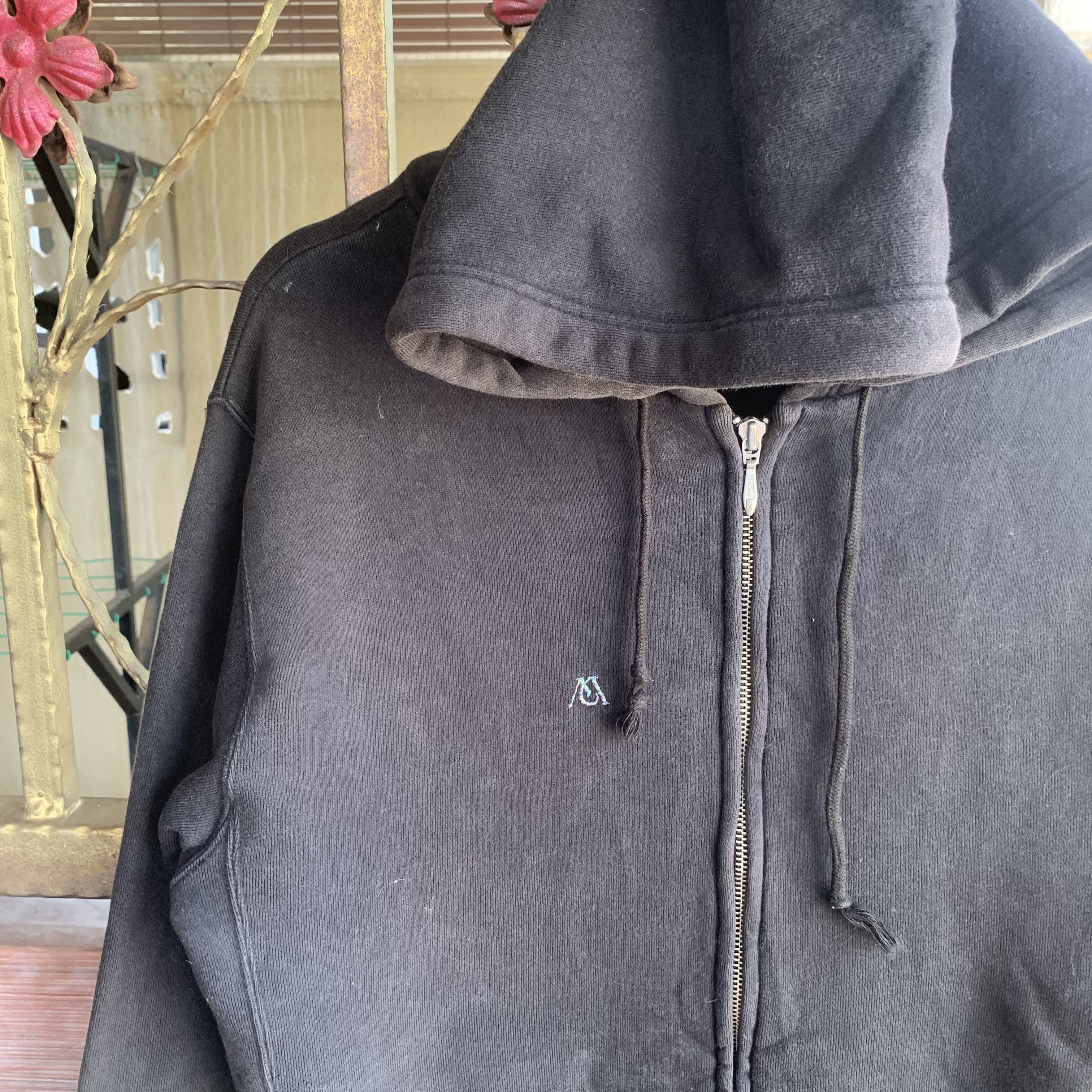 Japanese Brand Japanese Vintage Black Faded Jumper Hoodie Zipups Jacket Size US L / EU 52-54 / 3 - 3 Thumbnail