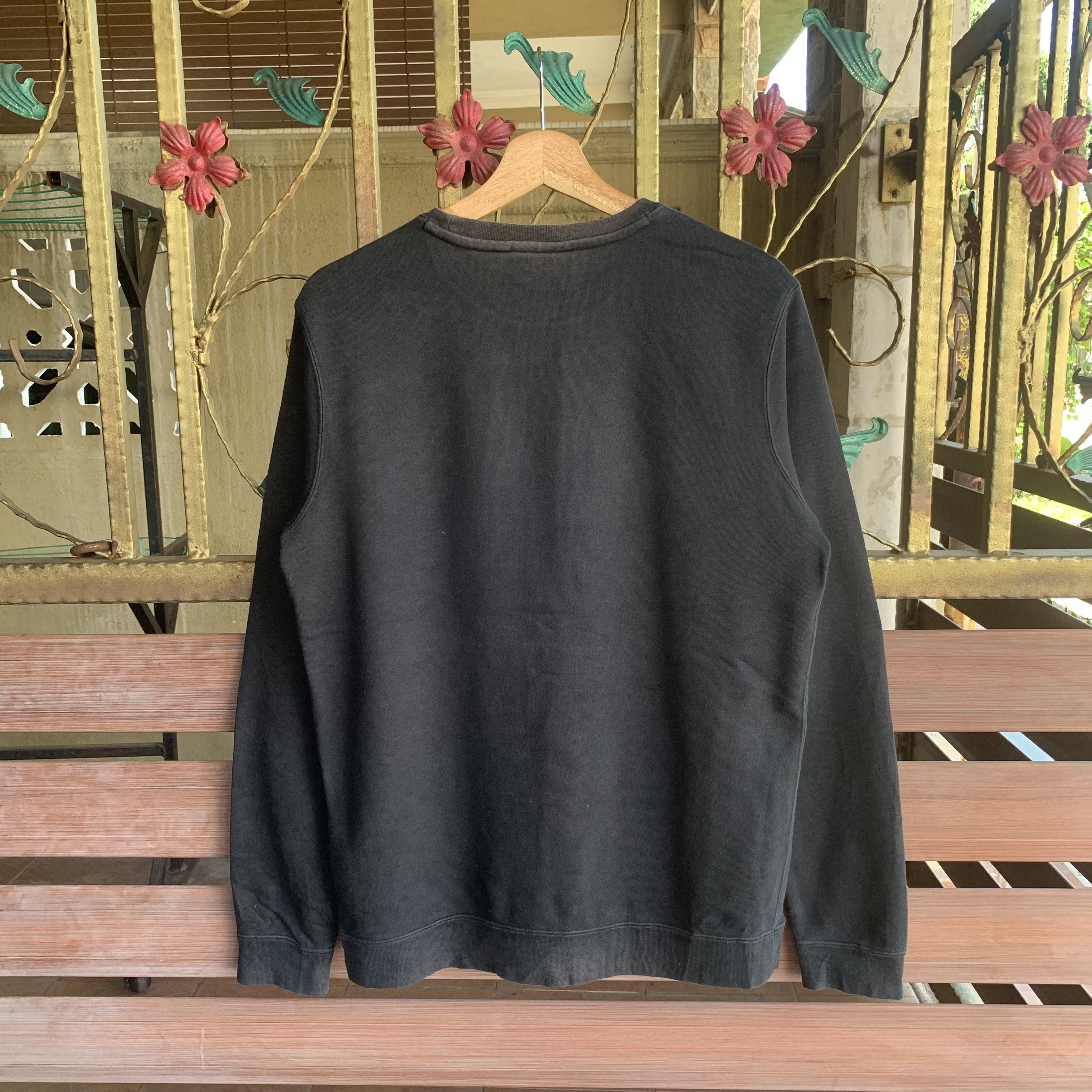 Nike Nike Small Logo Black Faded Jumper Pullover Sweater Size US M / EU 48-50 / 2 - 7 Thumbnail