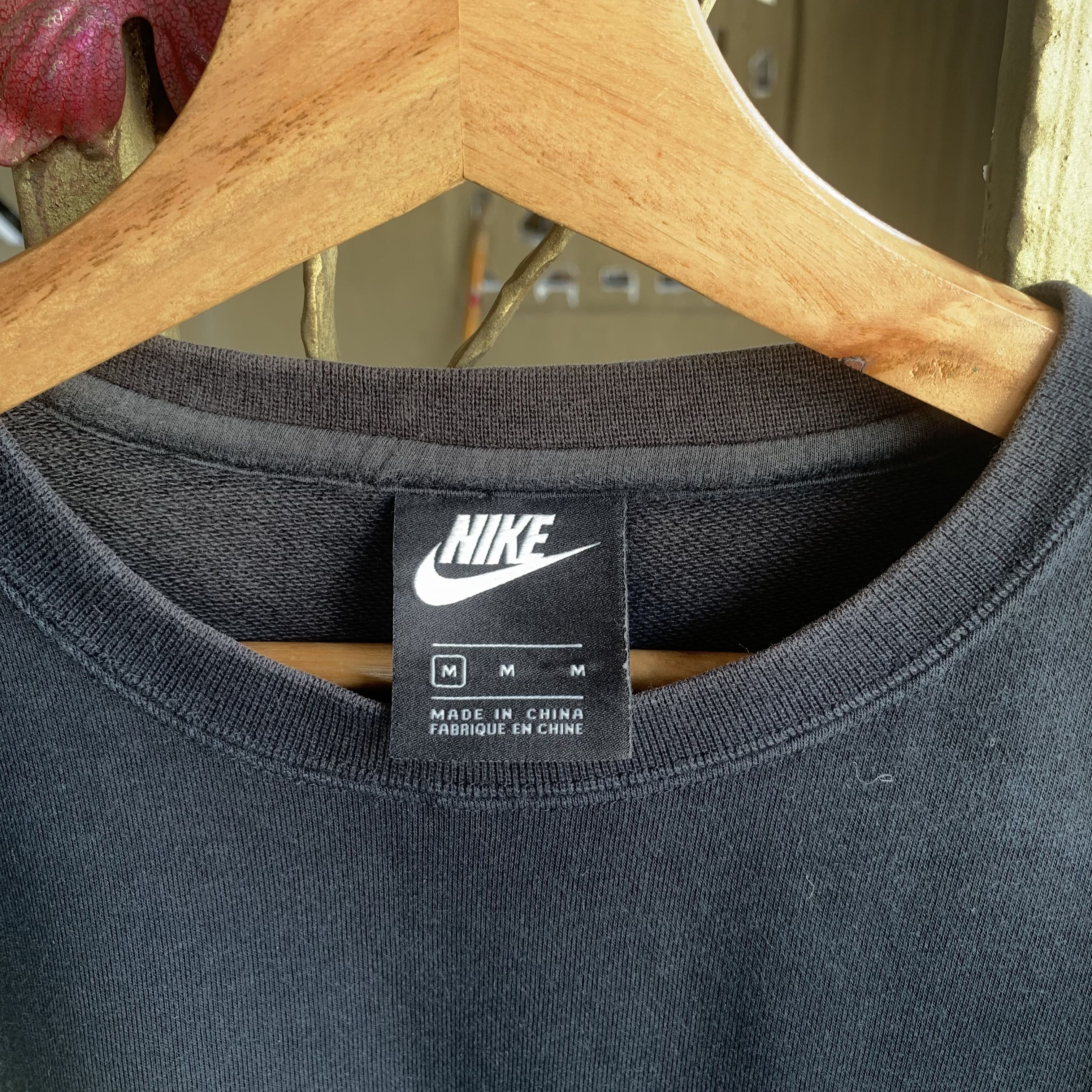 Nike Nike Small Logo Black Faded Jumper Pullover Sweater Size US M / EU 48-50 / 2 - 3 Thumbnail