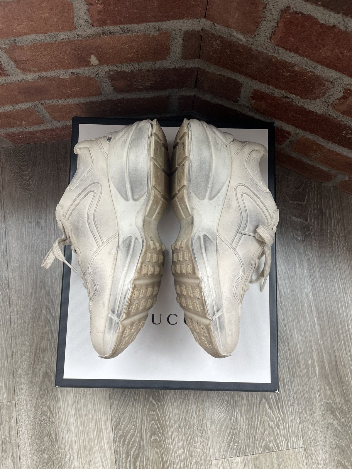 Gucci Gucci Rhyton With Mouth Print Size US 7 / EU 40 - 12 Thumbnail