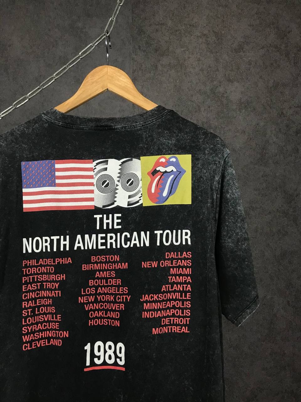 Band Tees × The Rolling Stones The Rolling Stones vintage rock band tour overprinted tee Size US L / EU 52-54 / 3 - 6 Thumbnail