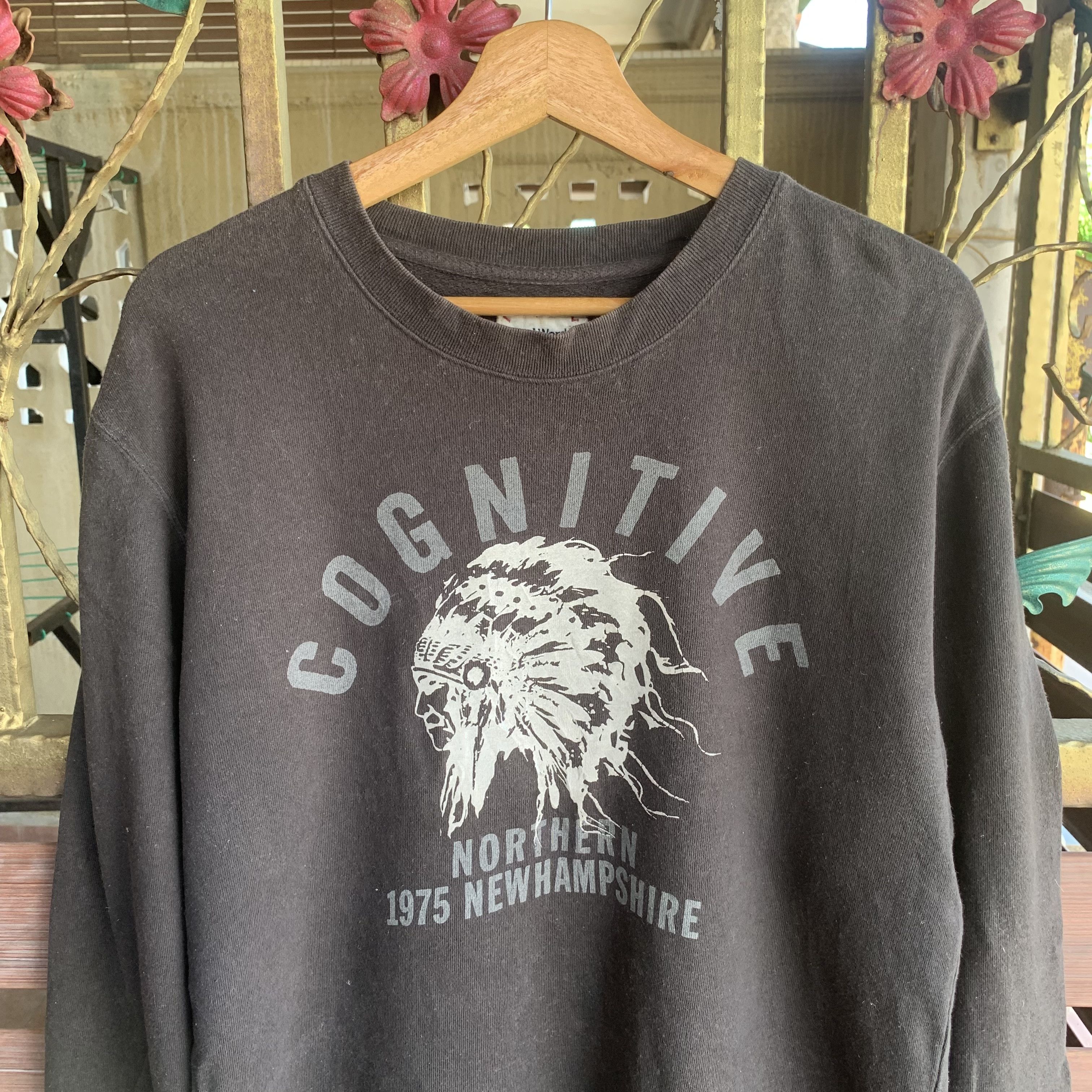 Japanese Brand Y2K Vintage Red Indian Crewneck Faded Jumper Sweater Size US L / EU 52-54 / 3 - 2 Thumbnail