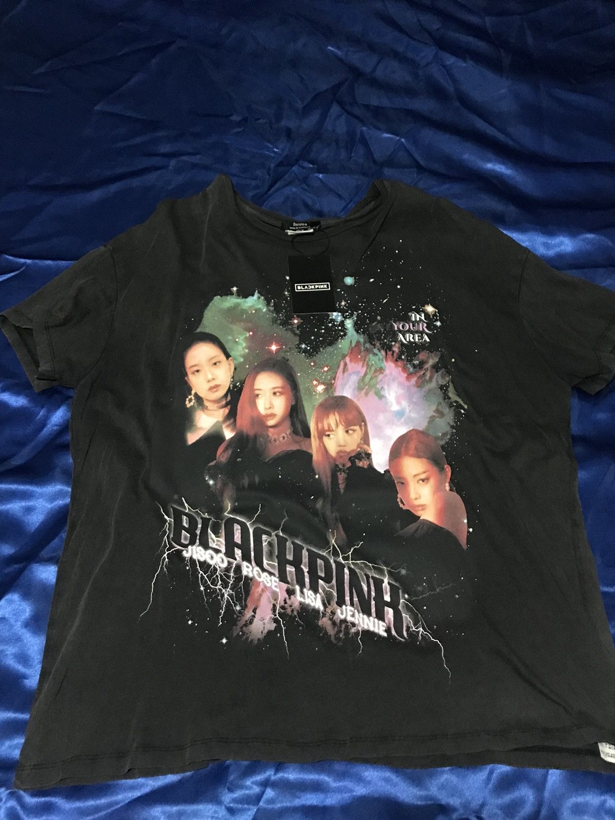 T shirt blackpink discount bershka