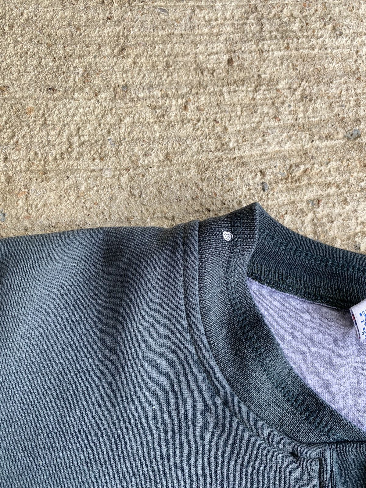 Russell Athletic × Vintage Vintage 90’s Russell Athletic Faded Grunge Button Sweatshirt Size US XL / EU 56 / 4 - 7 Thumbnail