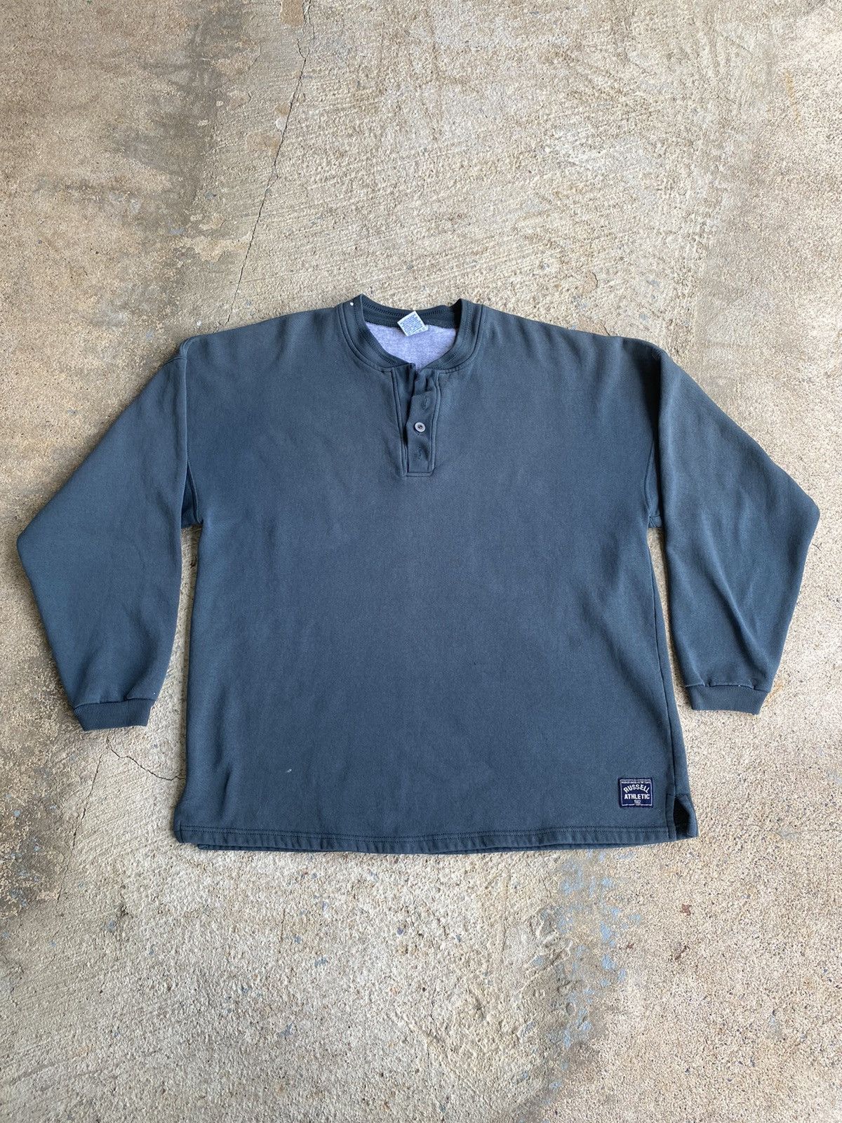 Russell Athletic × Vintage Vintage 90’s Russell Athletic Faded Grunge Button Sweatshirt Size US XL / EU 56 / 4 - 1 Thumbnail