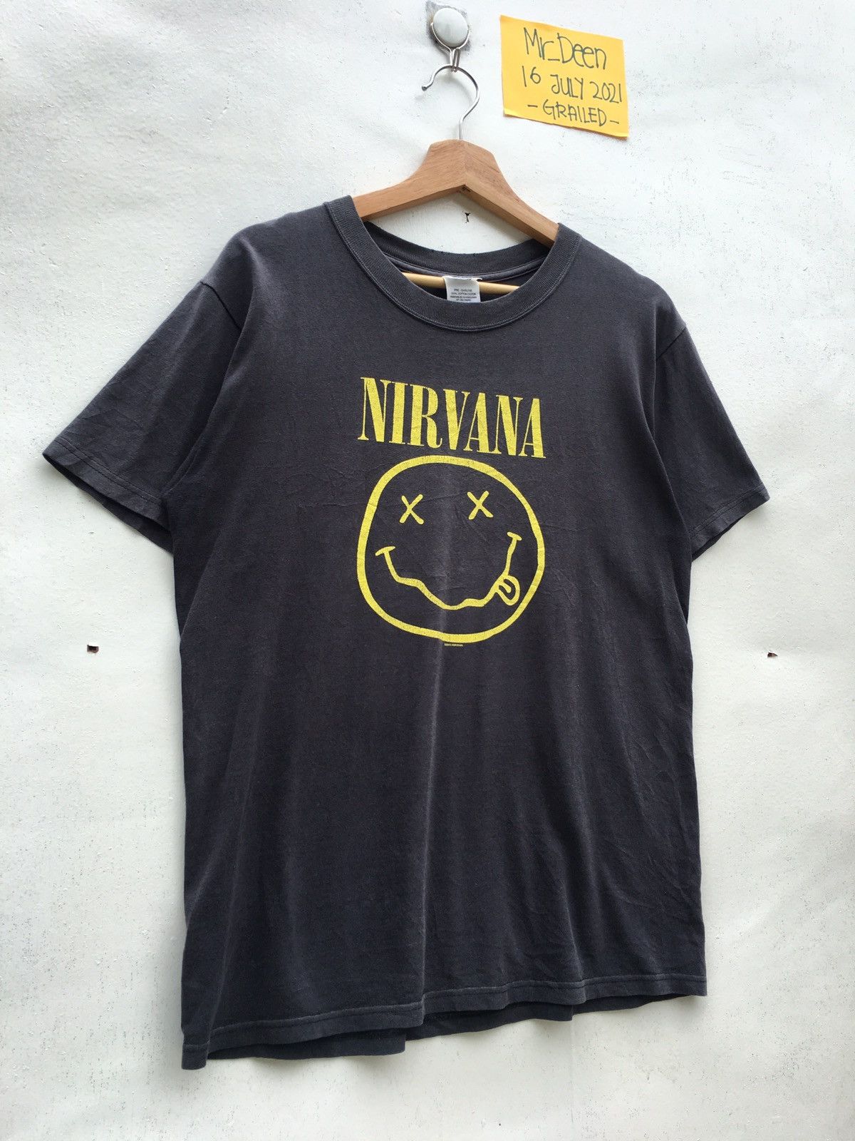 Band Tees Vintage Nirvana Kurt Cobain 2003 Anvil Tag Size US M / EU 48-50 / 2 - 3 Thumbnail