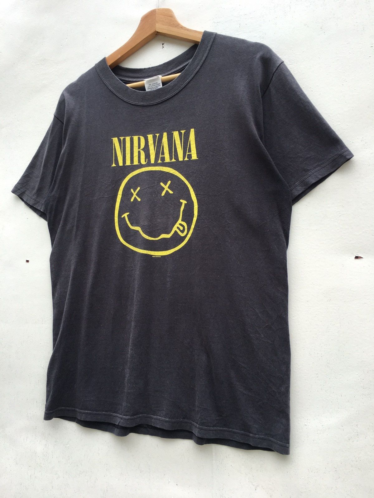 Band Tees Vintage Nirvana Kurt Cobain 2003 Anvil Tag Size US M / EU 48-50 / 2 - 4 Thumbnail