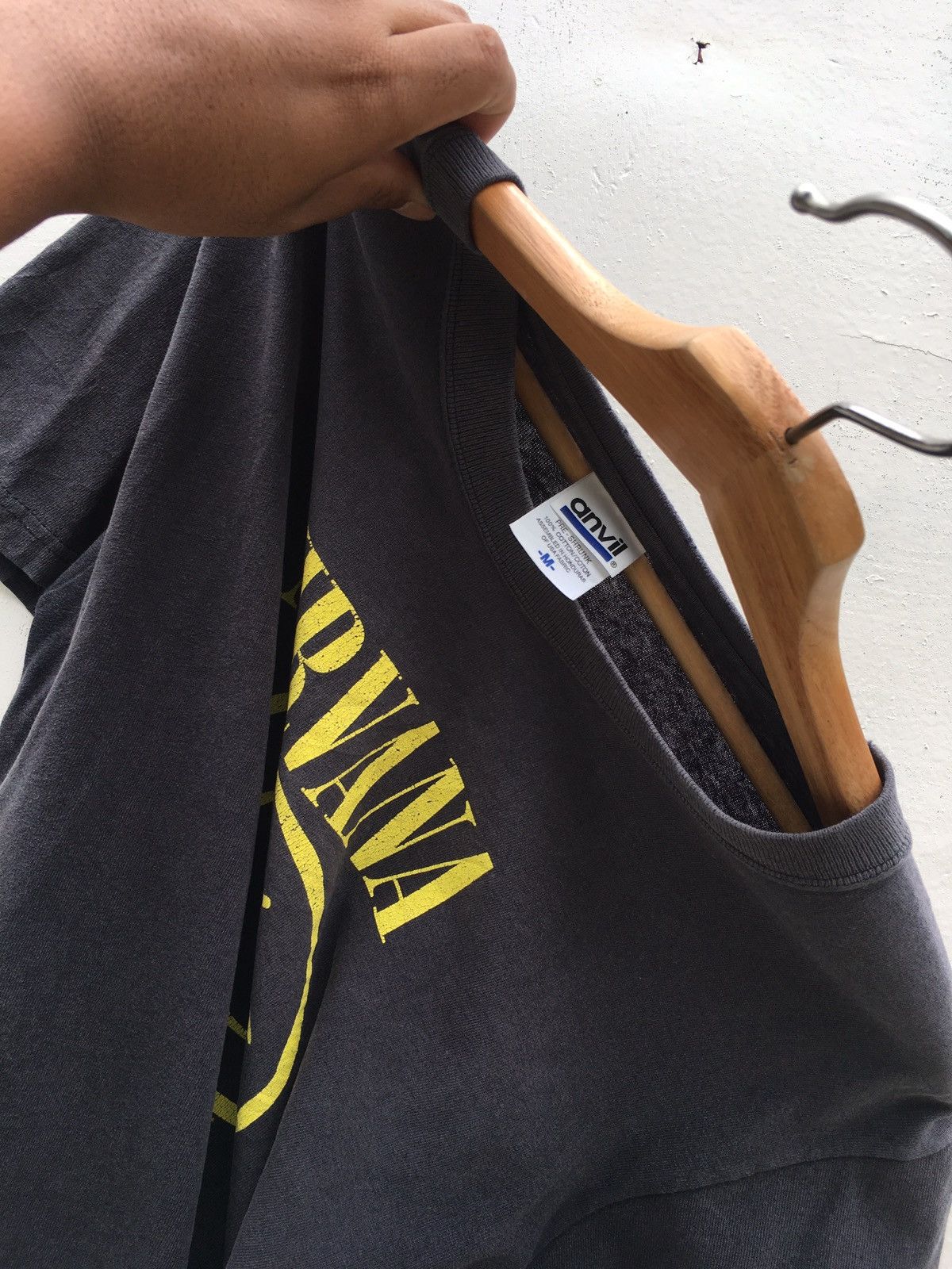 Band Tees Vintage Nirvana Kurt Cobain 2003 Anvil Tag Size US M / EU 48-50 / 2 - 11 Thumbnail