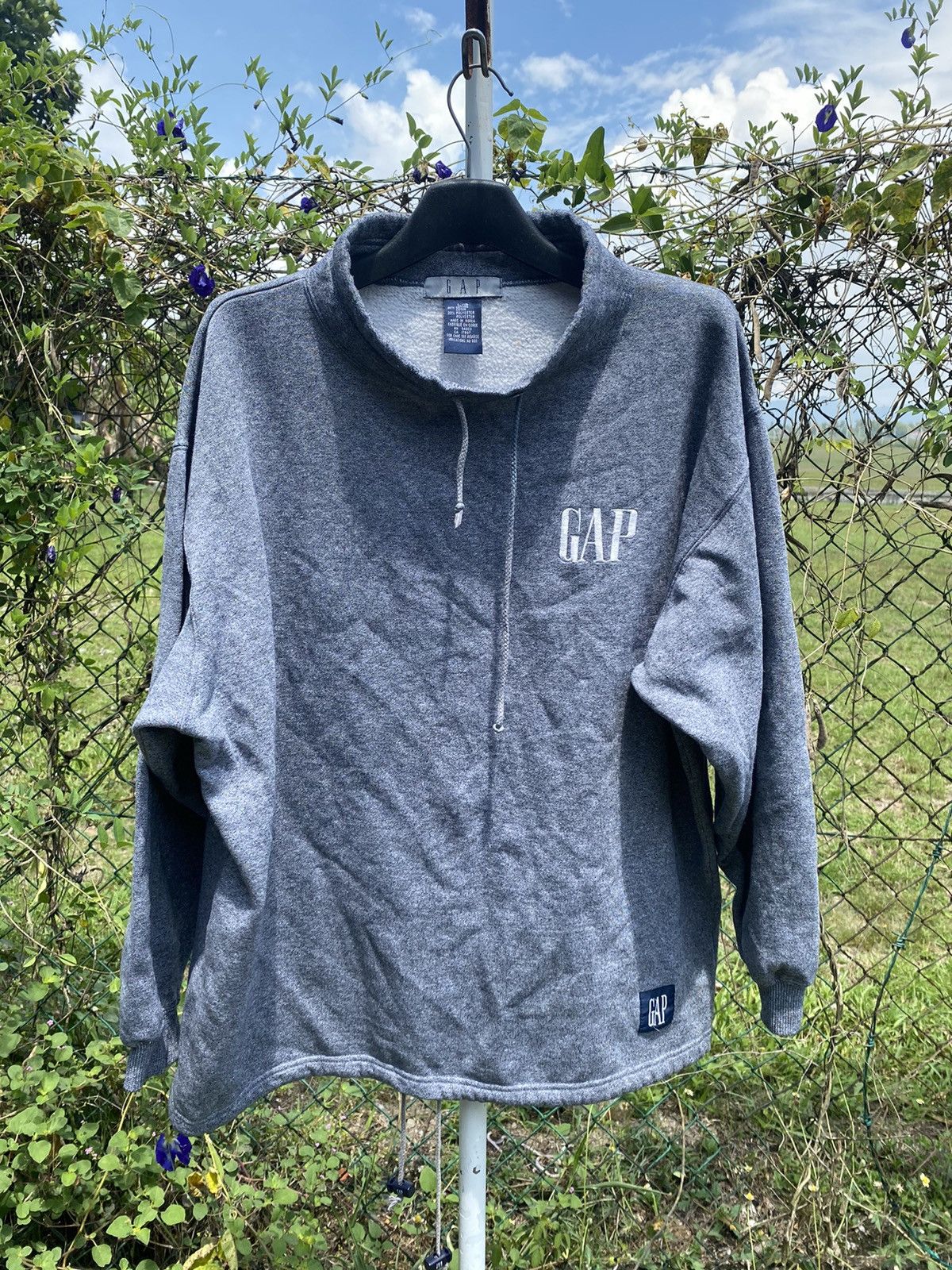 Gap Vintage Gap Sweater Rare Design Size US L / EU 52-54 / 3 - 1 Thumbnail