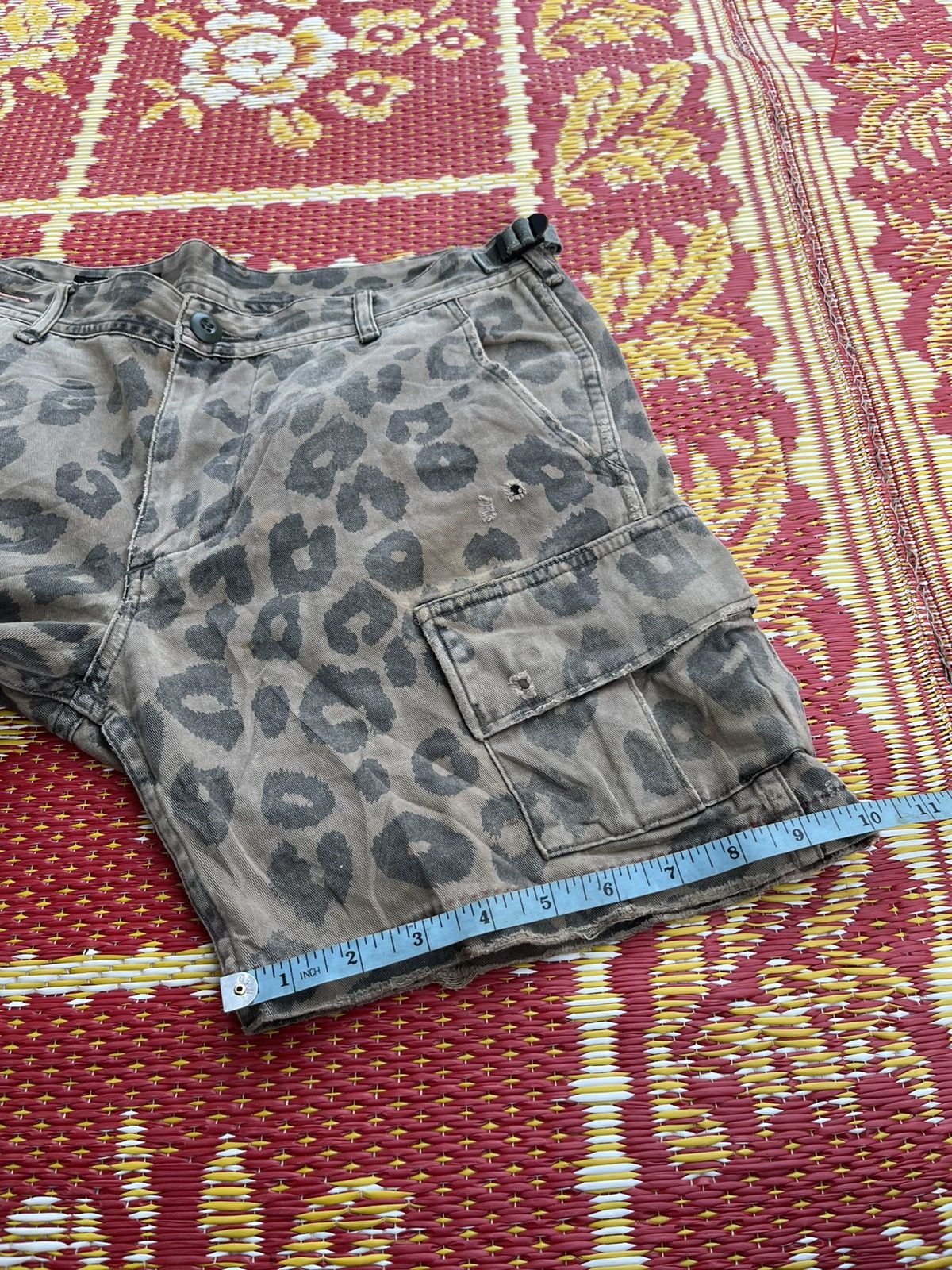 Other (A58). RNA INC SHORT CAMO Size US 32 / EU 48 - 17 Thumbnail