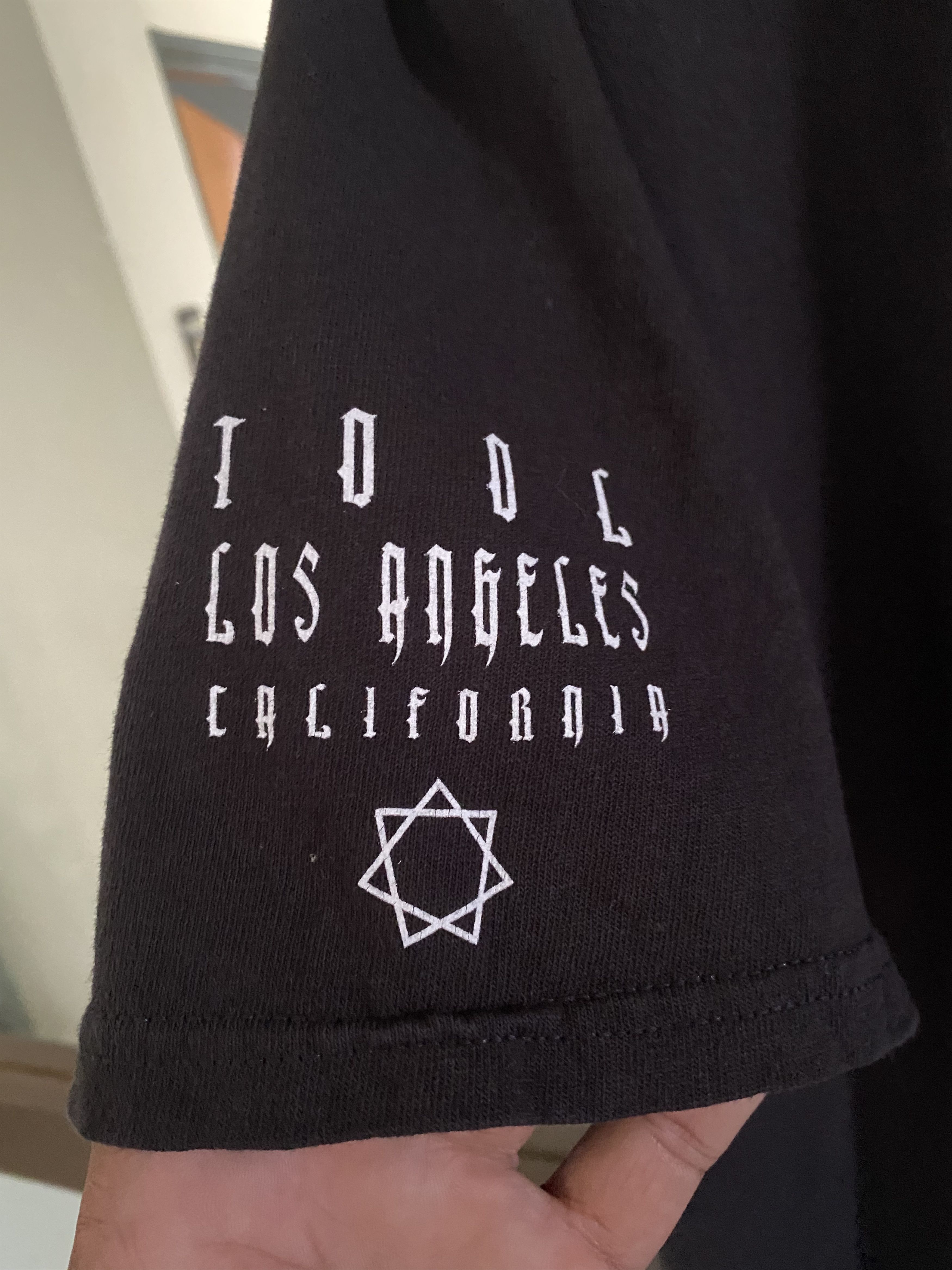 Band Tees Tool 2009 Los Angeles California Y2k Shirt Size US XL / EU 56 / 4 - 3 Thumbnail