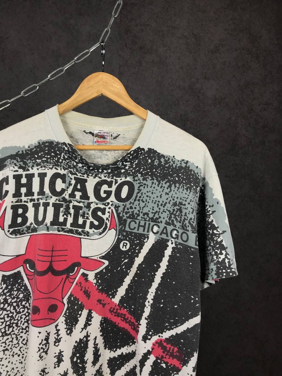 NBA Chicago Bulls NBA vintage overprinted made in USA tee Size US L / EU 52-54 / 3 - 2 Thumbnail