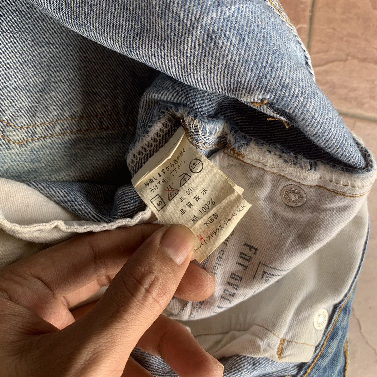 Levi's × Vintage RUSTY DIRTY LEVI’S 501 DISTRESSED DENIM REDLINE SELVEDGE Size US 28 / EU 44 - 10 Thumbnail