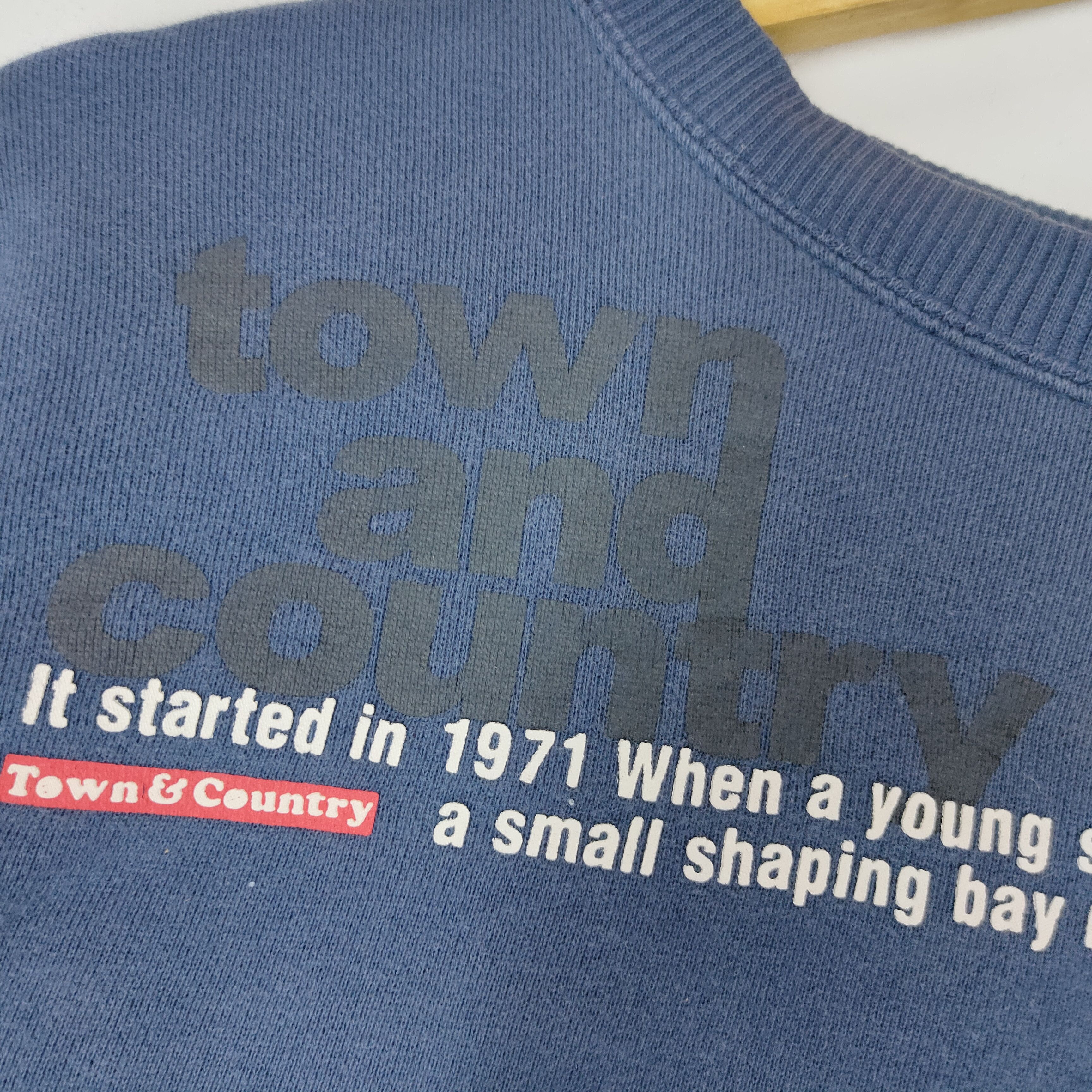 Vintage TOWN & COUNTRY SURF Big Printed Large Size Sweatshirt Size US L / EU 52-54 / 3 - 4 Thumbnail