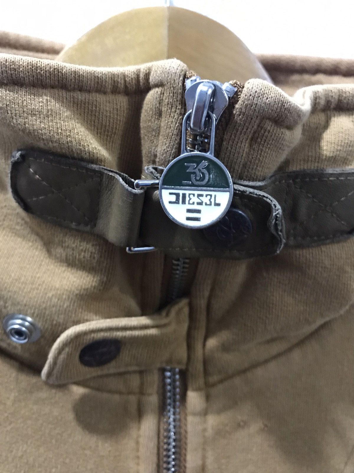 Diesel 🔥Vintage Diesel Jacket Nice Printed Zipper Jacket Size US S / EU 44-46 / 1 - 11 Thumbnail