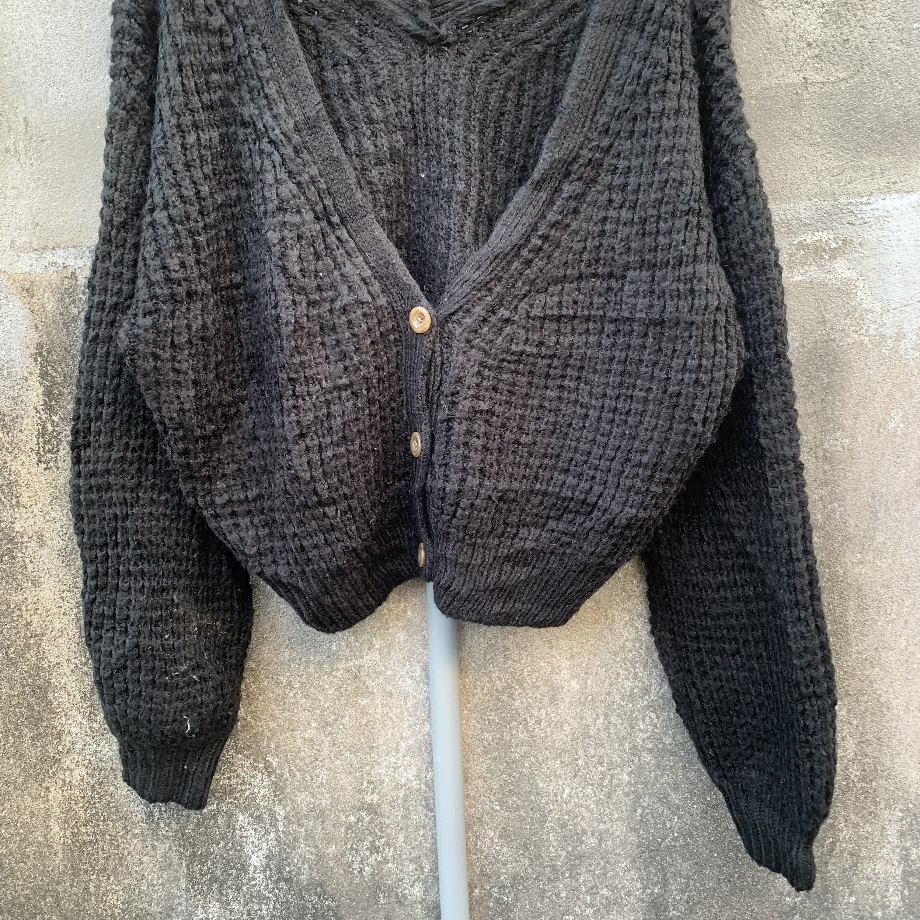 Japanese Brand Japanese Vintage Knit Baggy Cropped V Neck Cardigan Sweater Size M / US 6-8 / IT 42-44 - 2 Thumbnail