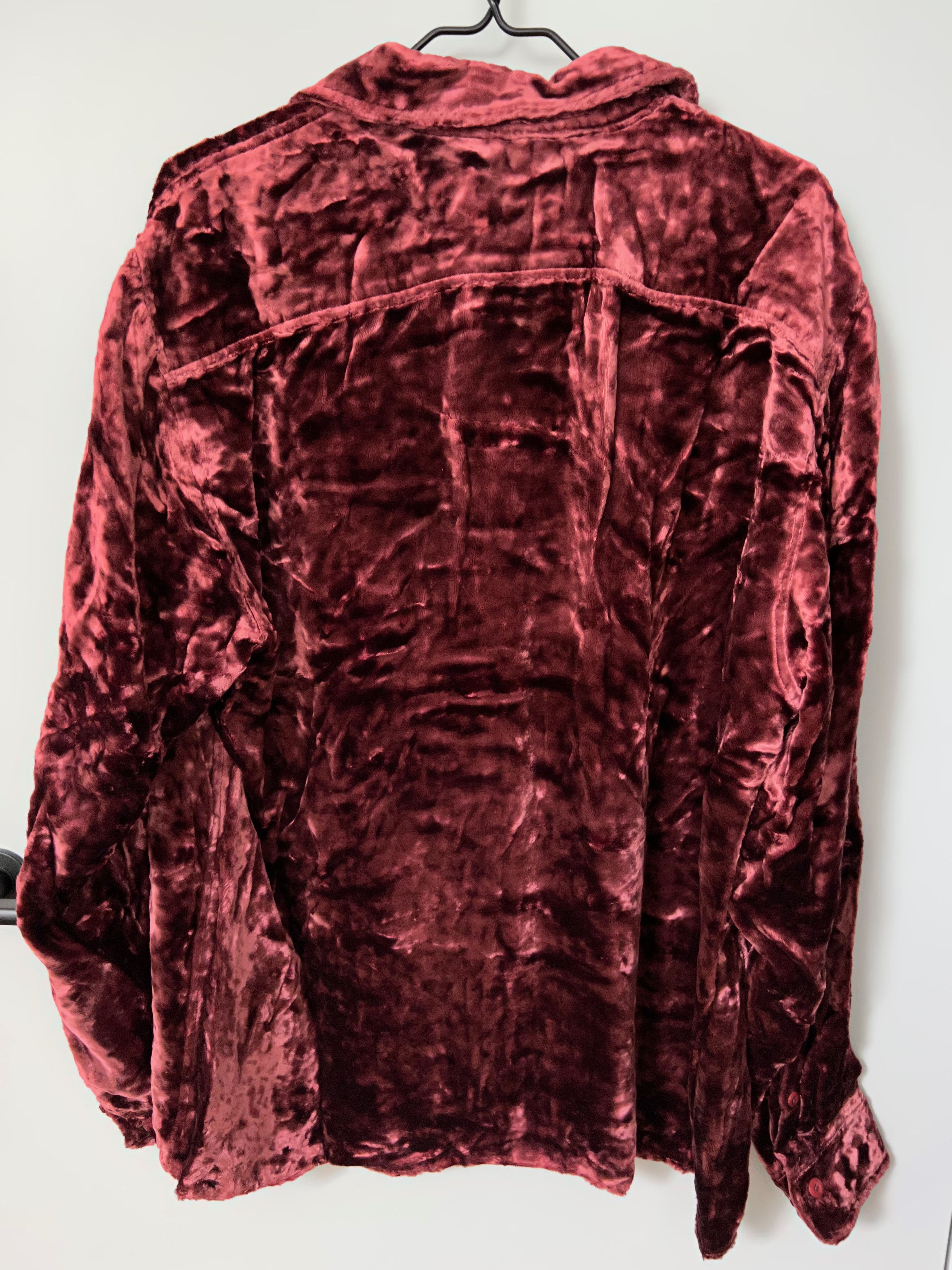 AMI AMI - Alexandre Mattiussi Velvet Shirt, Wine, Size 39 Size US M / EU 48-50 / 2 - 4 Thumbnail