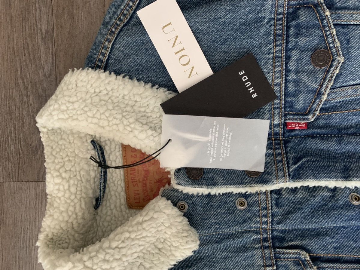 Rhude Rhude x Levi’s Denim Trucker Jacket Size US S / EU 44-46 / 1 - 3 Thumbnail