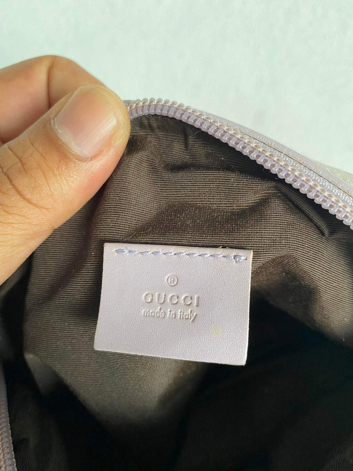 Gucci Authentic Gucci Monogram pouch Size ONE SIZE - 14 Thumbnail