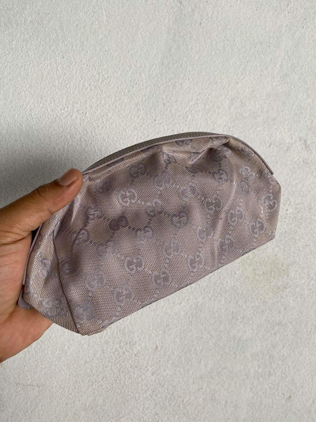 Gucci Authentic Gucci Monogram pouch Size ONE SIZE - 2 Thumbnail