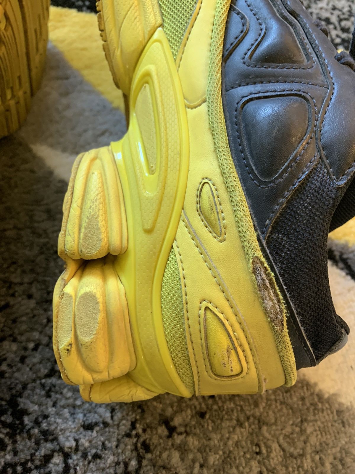 Adidas Ozweegos Black Yellow Size US 10 / EU 43 - 12 Thumbnail
