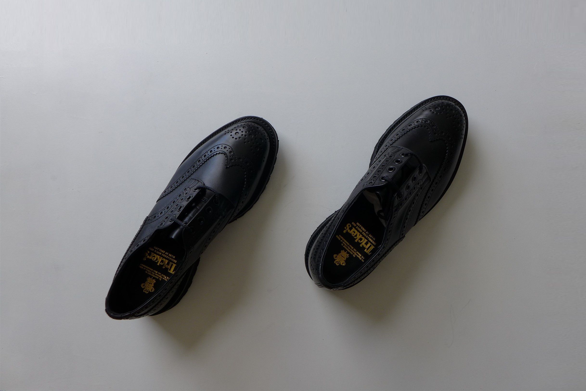 Tricker's Trickers Bourton Brogue Shoe -- Black Olivvia Leather Size US 11 / EU 44 - 8 Thumbnail