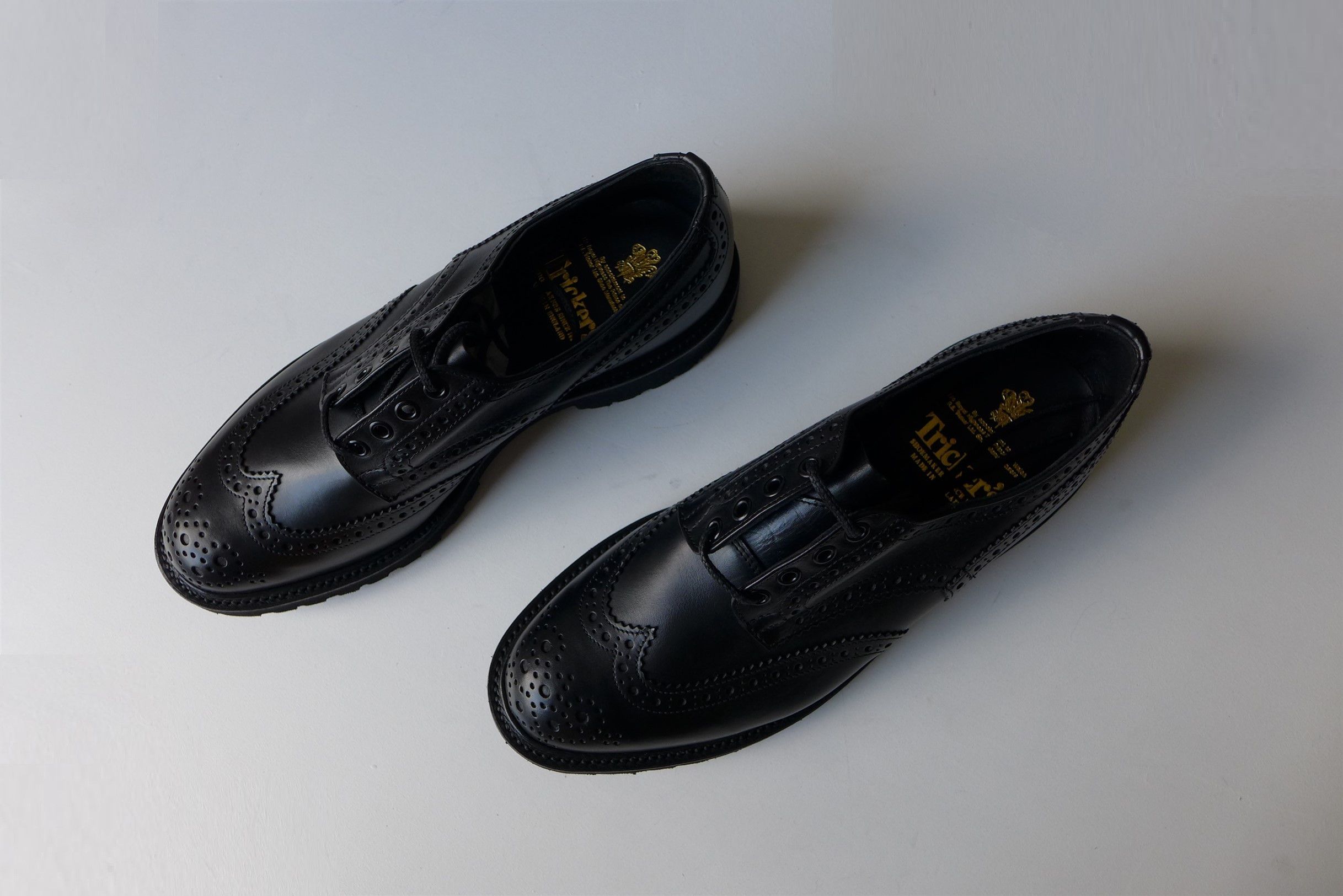 Tricker's Trickers Bourton Brogue Shoe -- Black Olivvia Leather Size US 11 / EU 44 - 12 Thumbnail