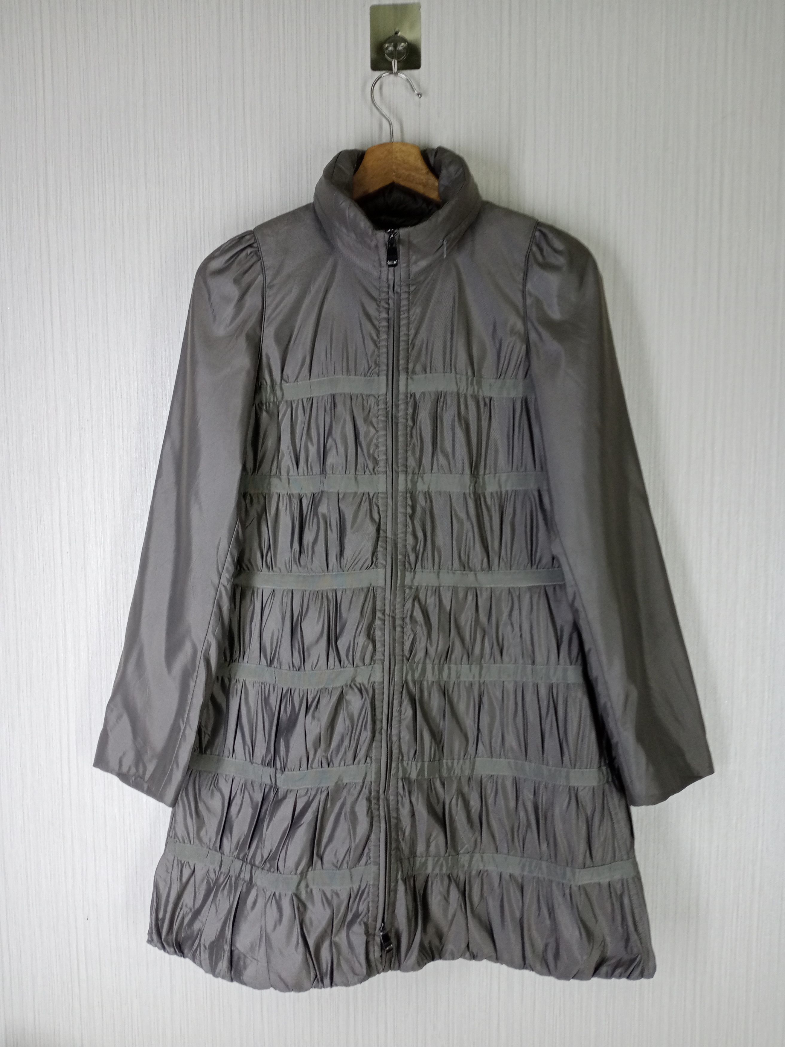 Armani RARE ARMANI COLLEZIONI WATER REPELLENT JACKET MADE IN ITALY Size S / US 4 / IT 40 - 8 Thumbnail