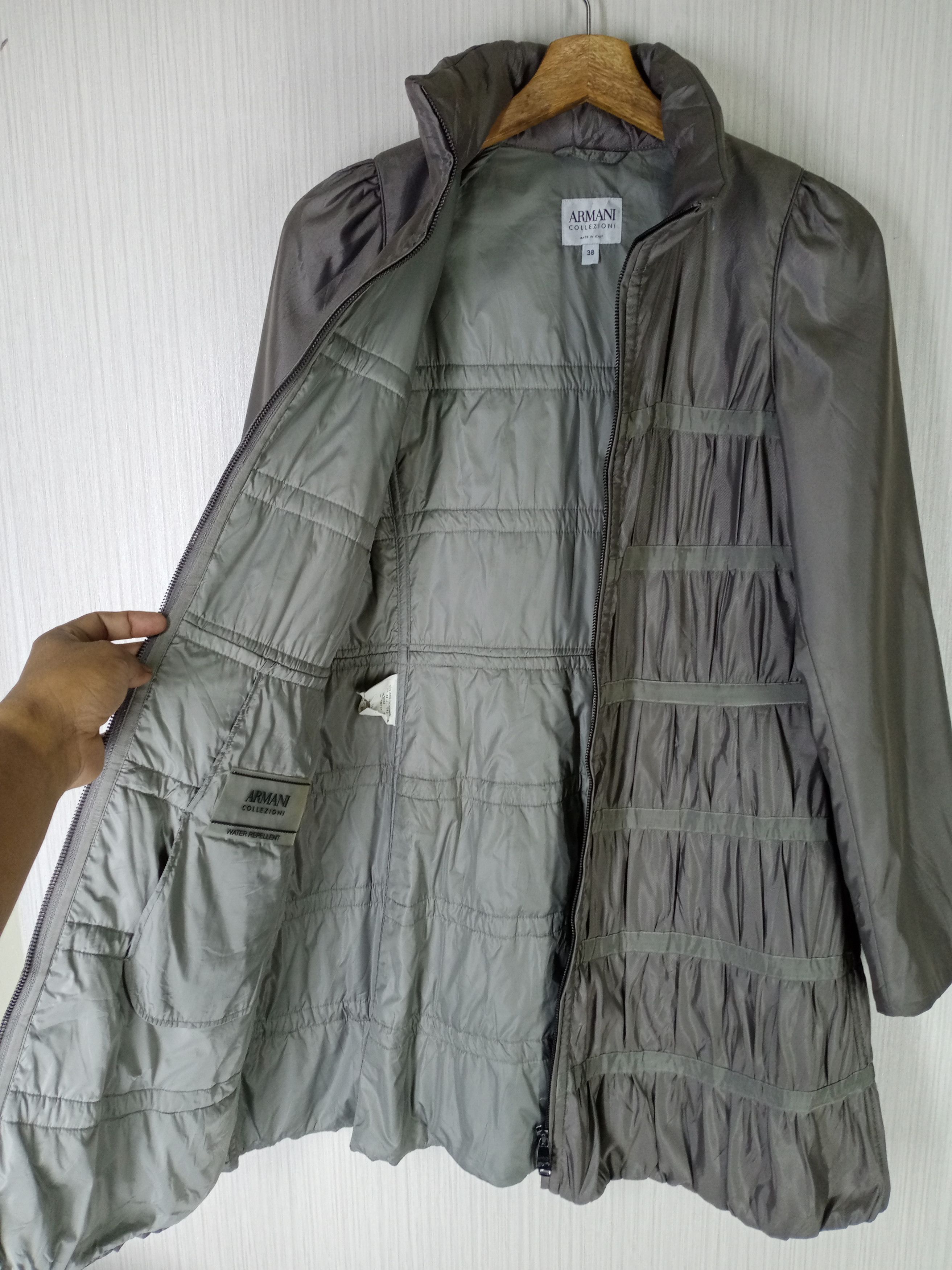 Armani RARE ARMANI COLLEZIONI WATER REPELLENT JACKET MADE IN ITALY Size S / US 4 / IT 40 - 3 Thumbnail