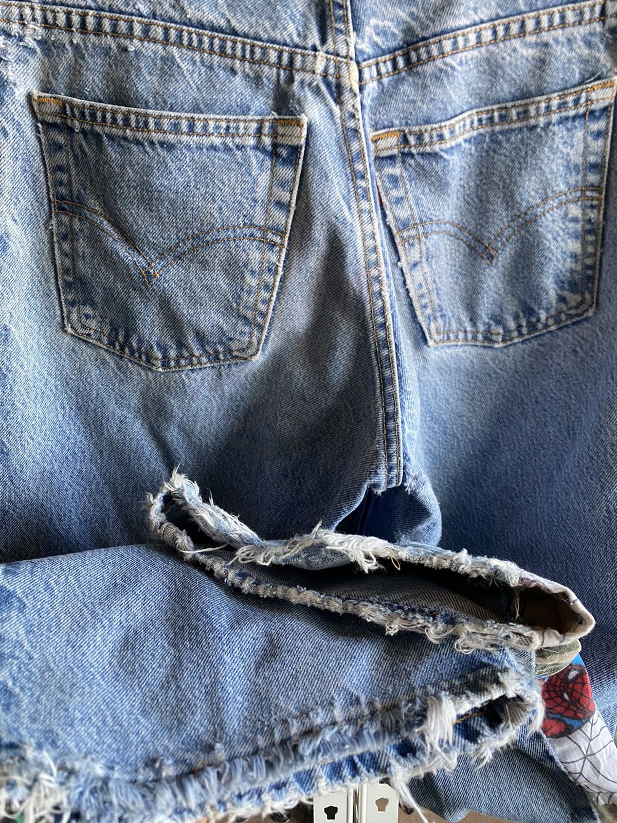 Levi's Vintage Levi’s Denim x Spiderman Custom Made Blue (W30) Size US 30 / EU 46 - 8 Thumbnail