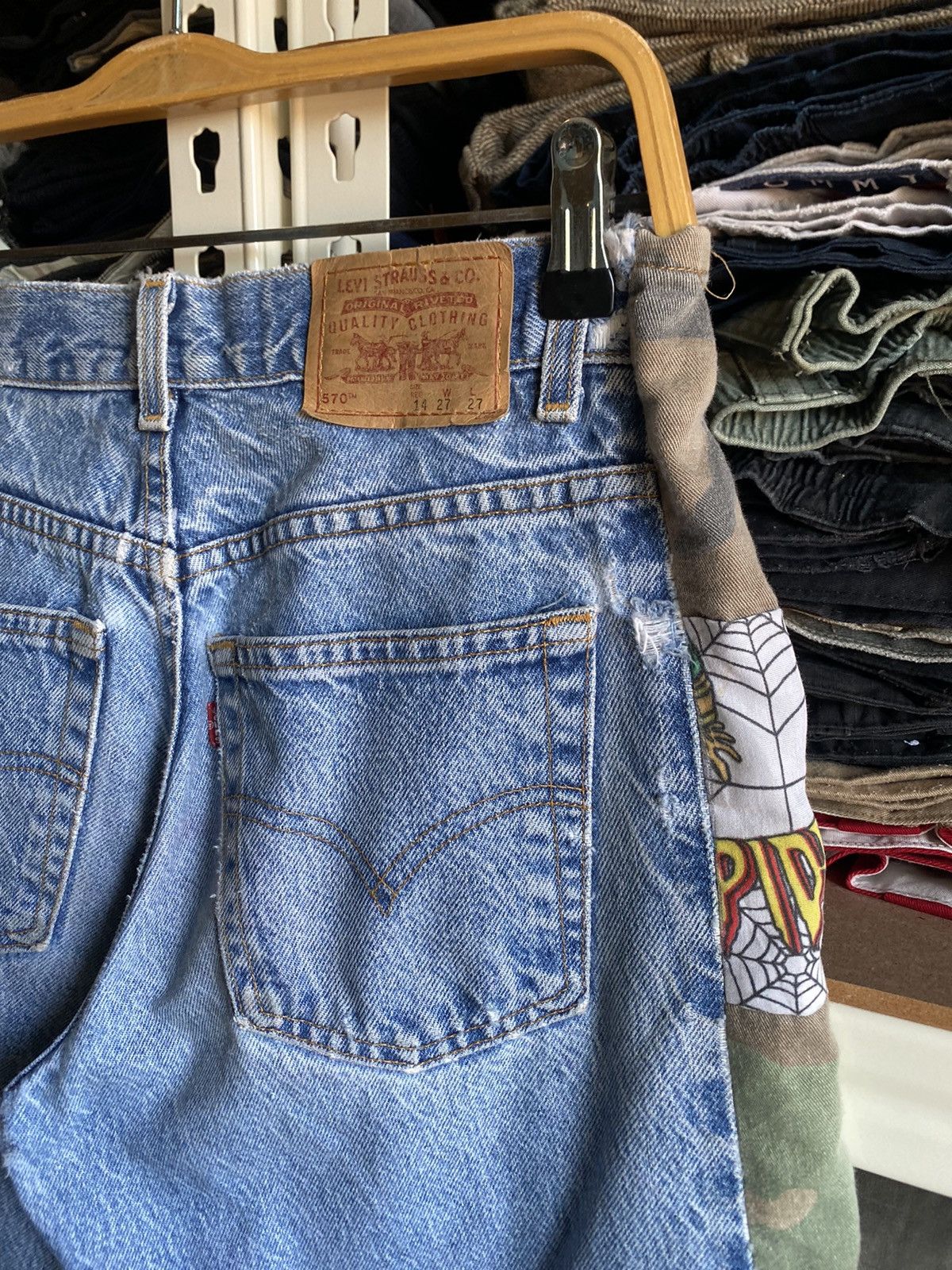 Levi's Vintage Levi’s Denim x Spiderman Custom Made Blue (W30) Size US 30 / EU 46 - 6 Thumbnail