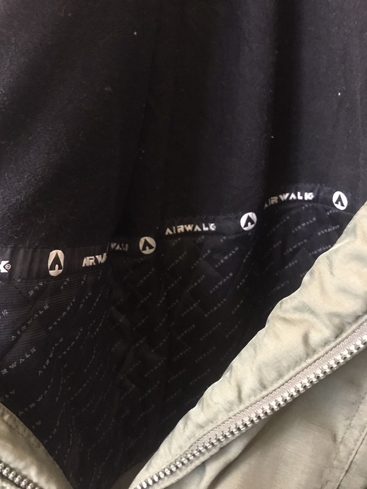 Airwalk × Japanese Brand × Vintage Airwark Light Lacket very nice Design Size US L / EU 52-54 / 3 - 14 Thumbnail