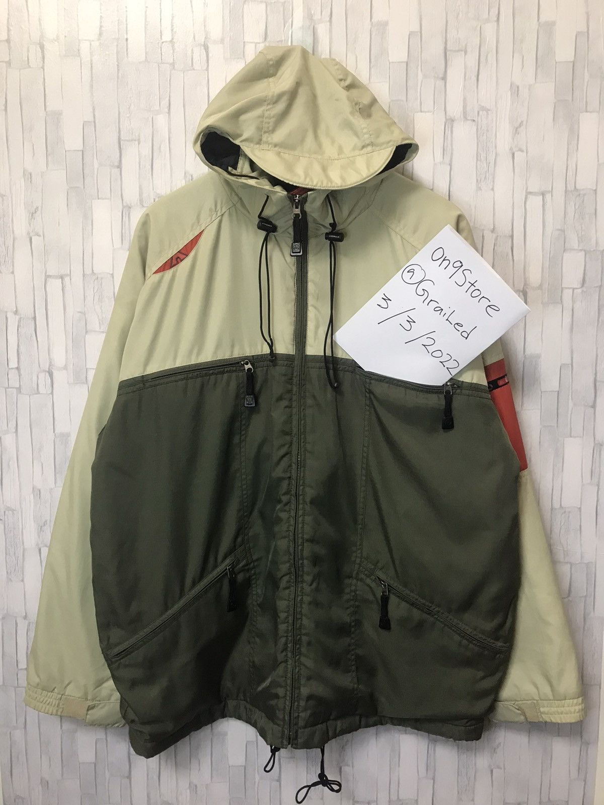 image of Airwalk x Vintage Airwark Light Lacket Very Nice Design in Green, Men's (Size Large)
