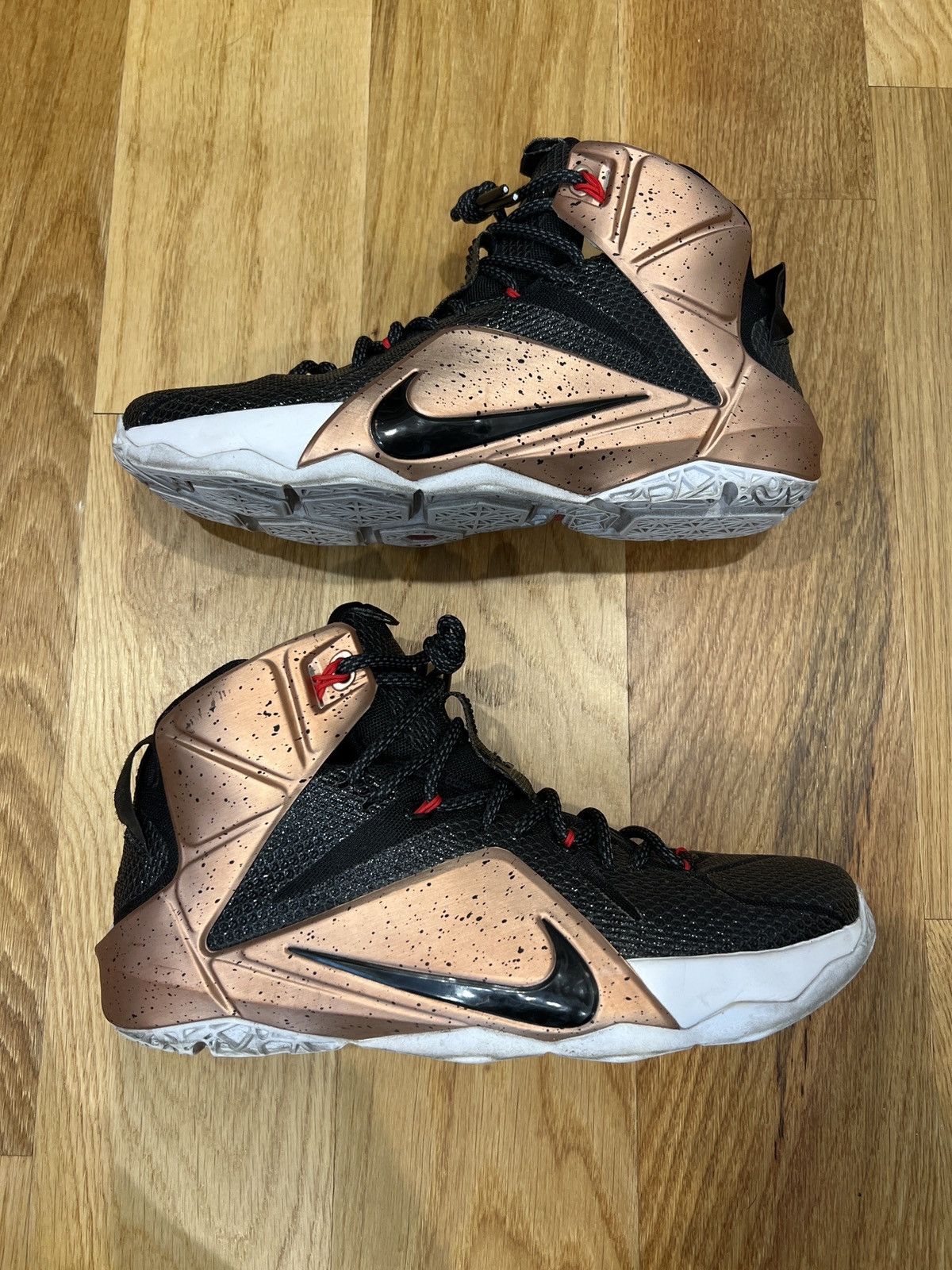 Vintage Nikeid Lebron 12 Size US 9.5 / EU 42-43 - 1 Thumbnail