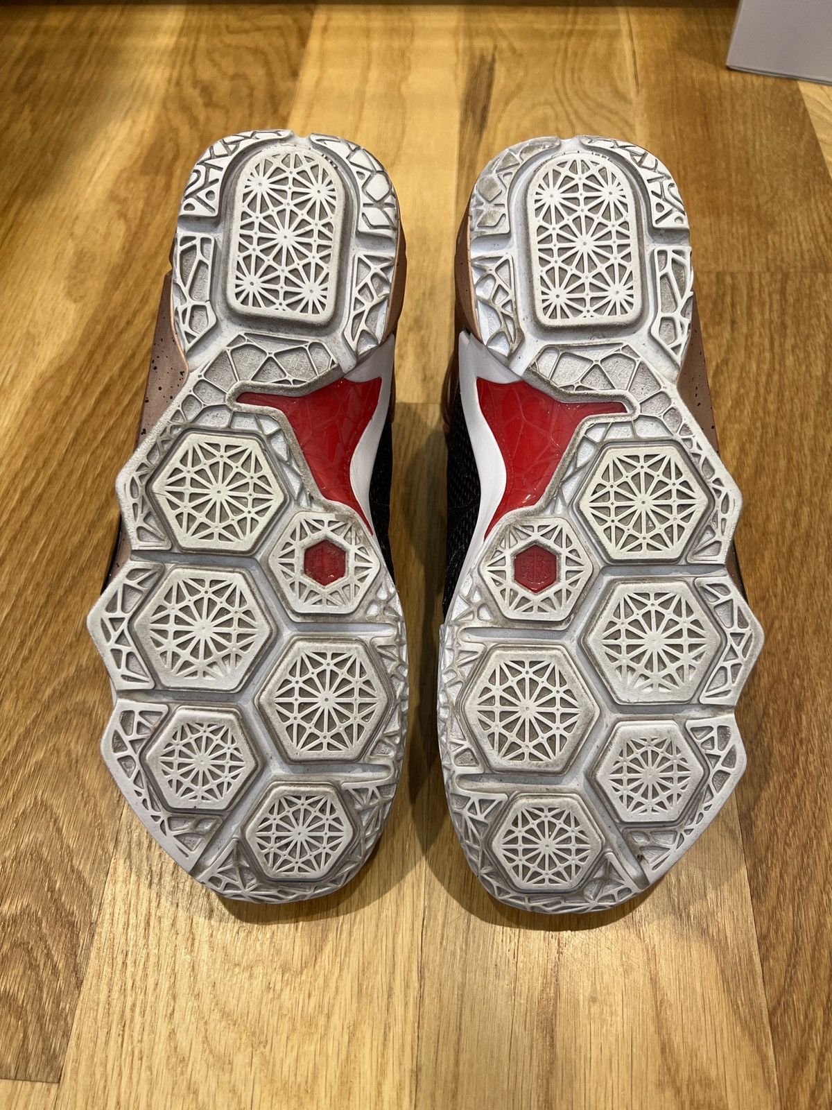 Vintage Nikeid Lebron 12 Size US 9.5 / EU 42-43 - 5 Thumbnail