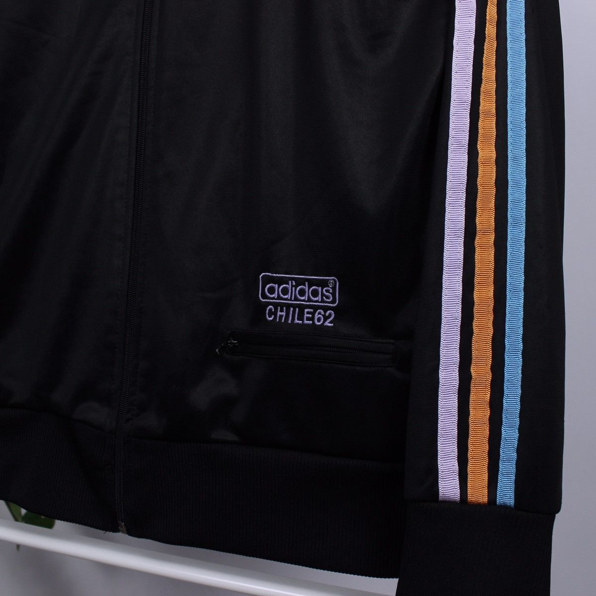 Adidas Vintage Adidas Originals Chile 62 Track Top Jacket Size US S / EU 44-46 / 1 - 4 Thumbnail