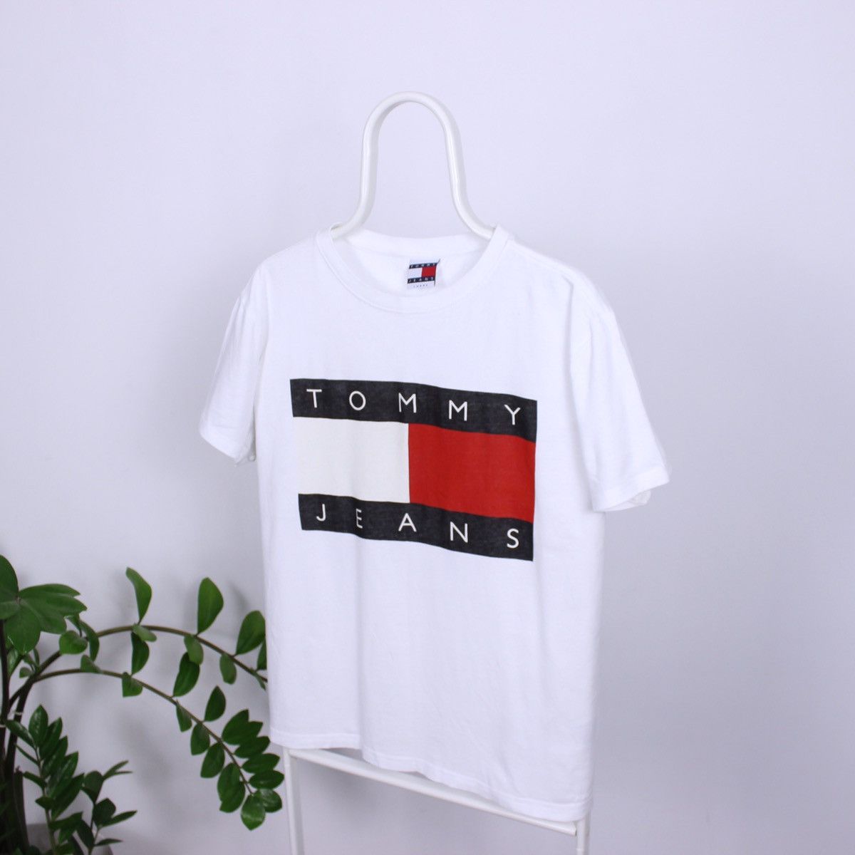 Tommy Hilfiger Vintage Tommy Hilfiger Women’s Short Sleeve T-shirt Big Logo Size ONE SIZE - 2 Thumbnail