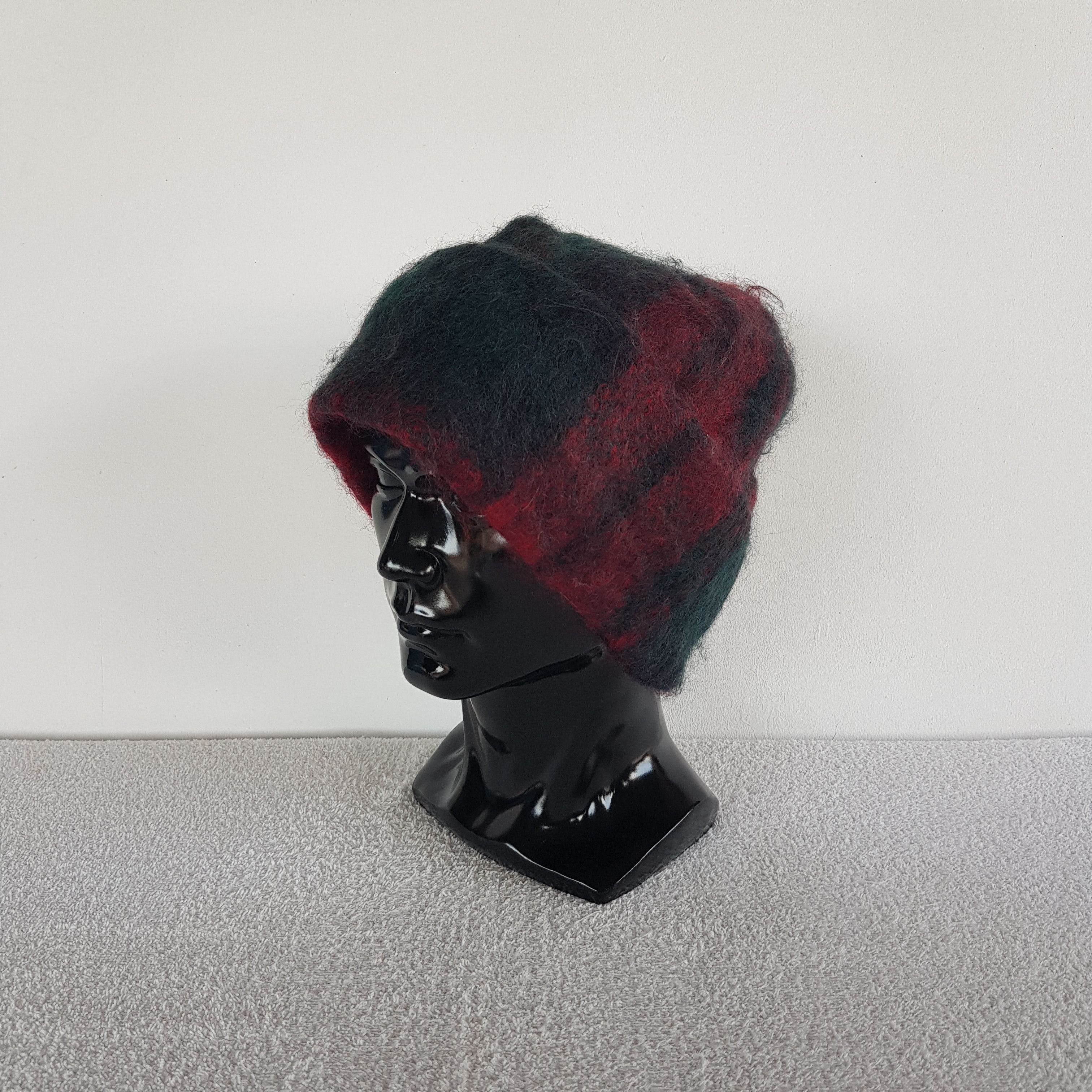 Vintage Vintage Donegal Design Beanie Snow Cap Mohair Wool Hats Size ONE SIZE - 2 Thumbnail