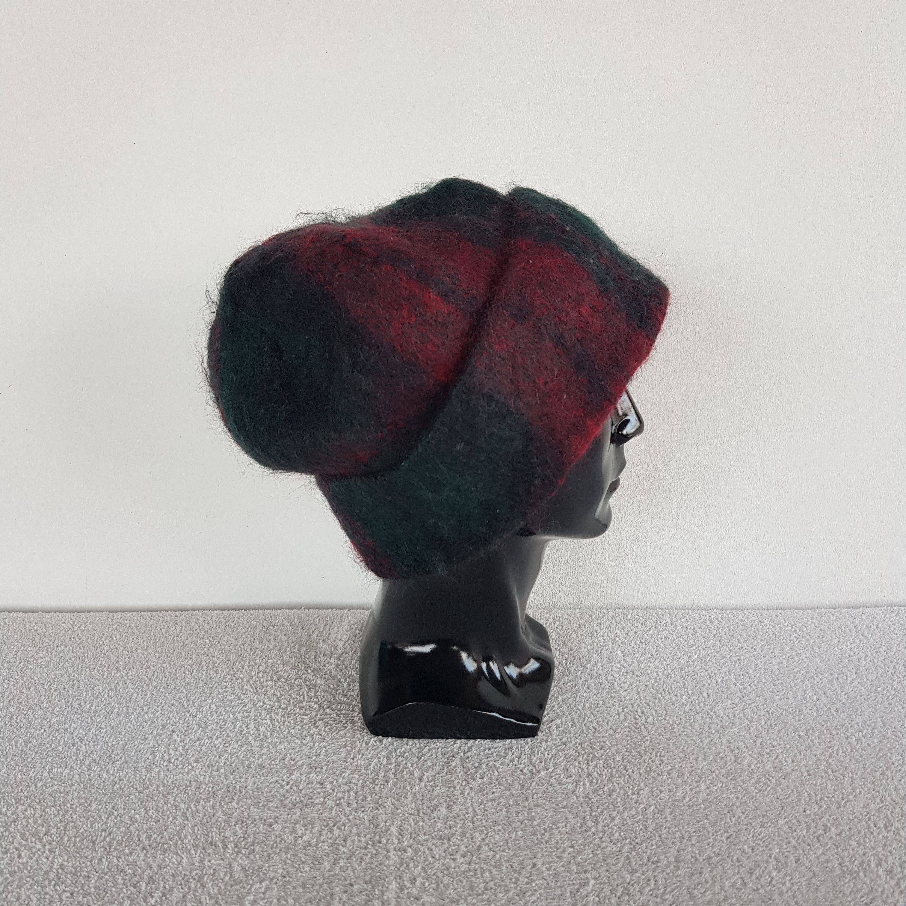 Vintage Vintage Donegal Design Beanie Snow Cap Mohair Wool Hats Size ONE SIZE - 3 Thumbnail