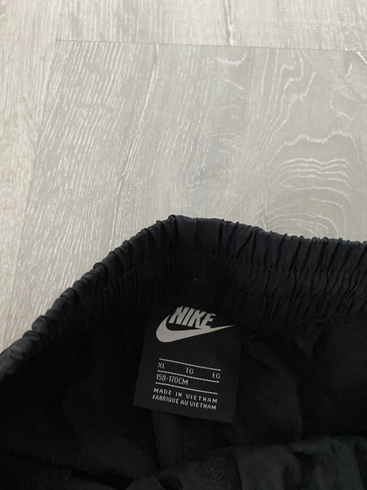 Nike × Vintage Nike vintage nylon black track pants small logo Size US 30 / EU 46 - 4 Thumbnail