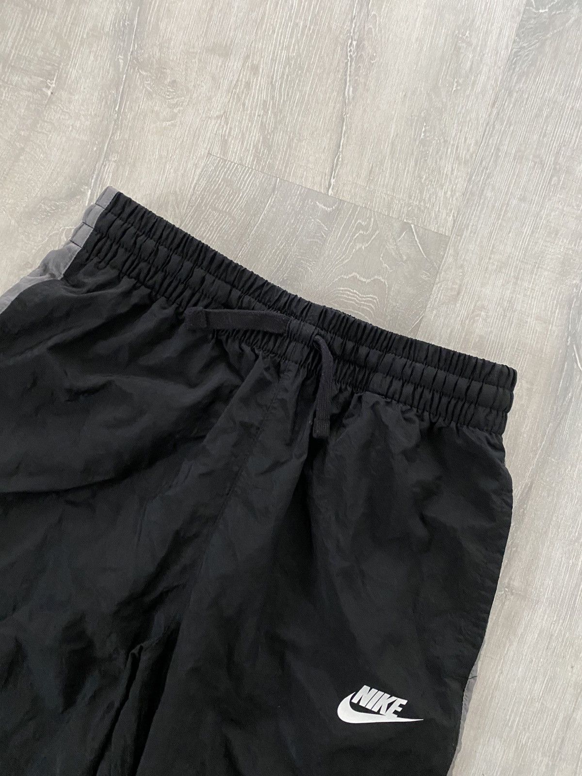 Nike × Vintage Nike vintage nylon black track pants small logo Size US 30 / EU 46 - 2 Thumbnail