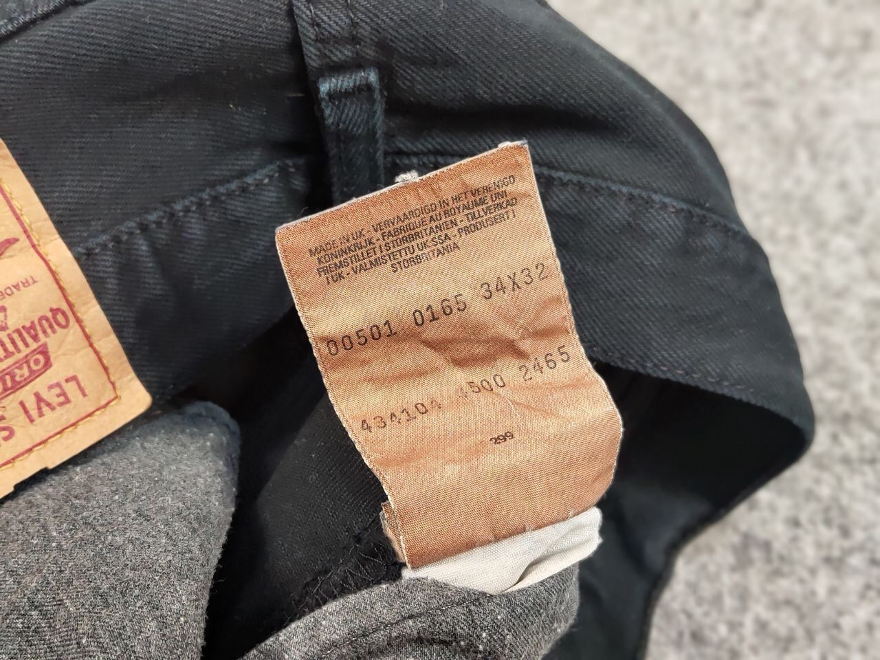Levi's Vintage 90's Levi's 501 Black Classic Denim 100% Jeans Size US 34 / EU 50 - 18 Thumbnail