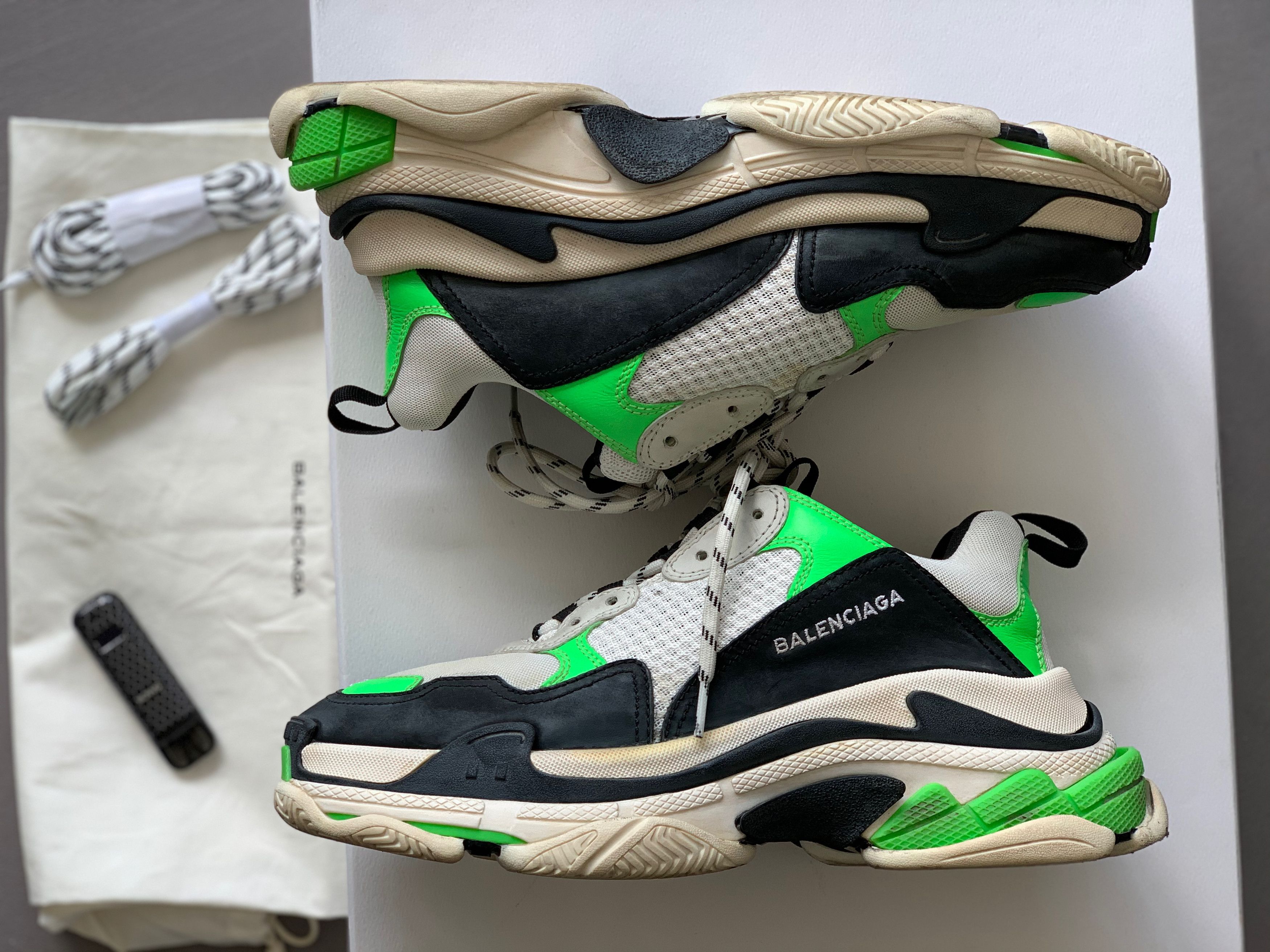 Balenciaga Balenciaga Triple S Neon Green / Grey, Mr Porter Edition Size US 9 / EU 42 - 3 Thumbnail