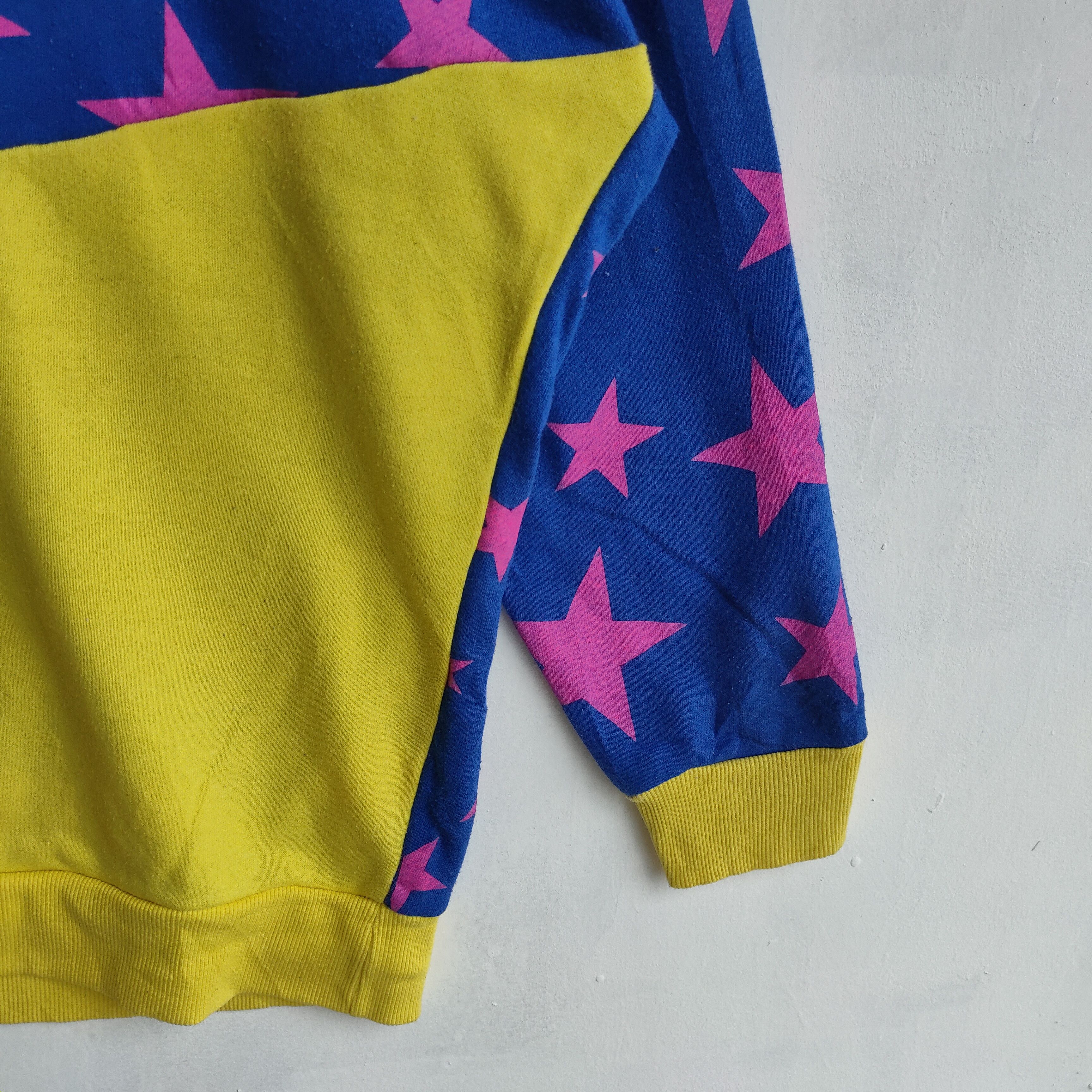 Other FULL PRINT STAR PATTERN MULTICOLOR SWEATSHIRT Size US L / EU 52-54 / 3 - 7 Thumbnail