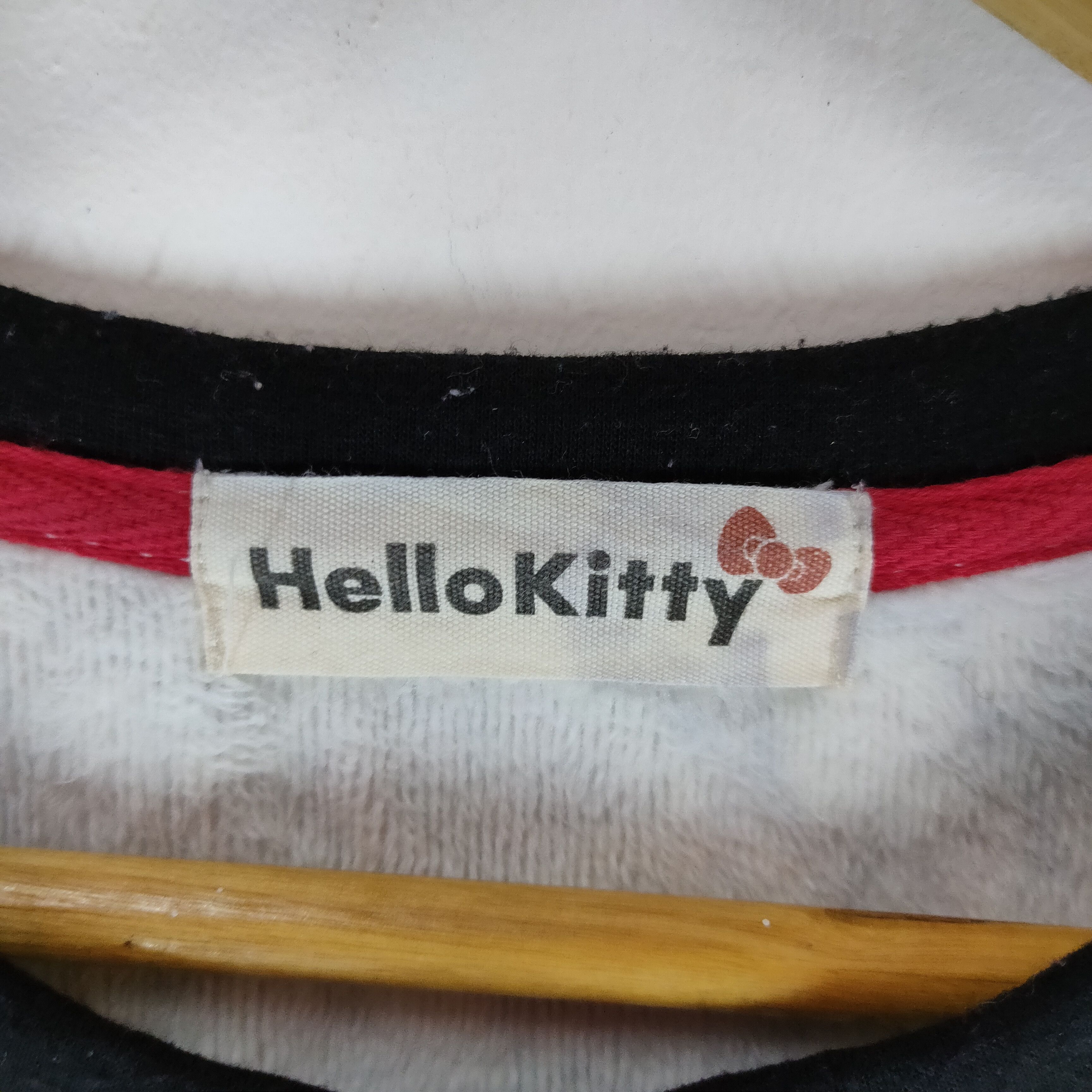 Japanese Brand HELLO KITTY Full Print Kitty Head Crewneck Sweatshirt Size US M / EU 48-50 / 2 - 3 Thumbnail