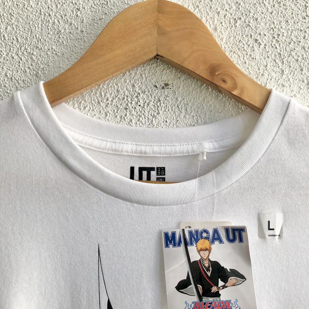 Anime ANIME BLEACH (ICHIGO KUROSAKI) MANGA TEE💥RARE Size US L / EU 52-54 / 3 - 4 Thumbnail