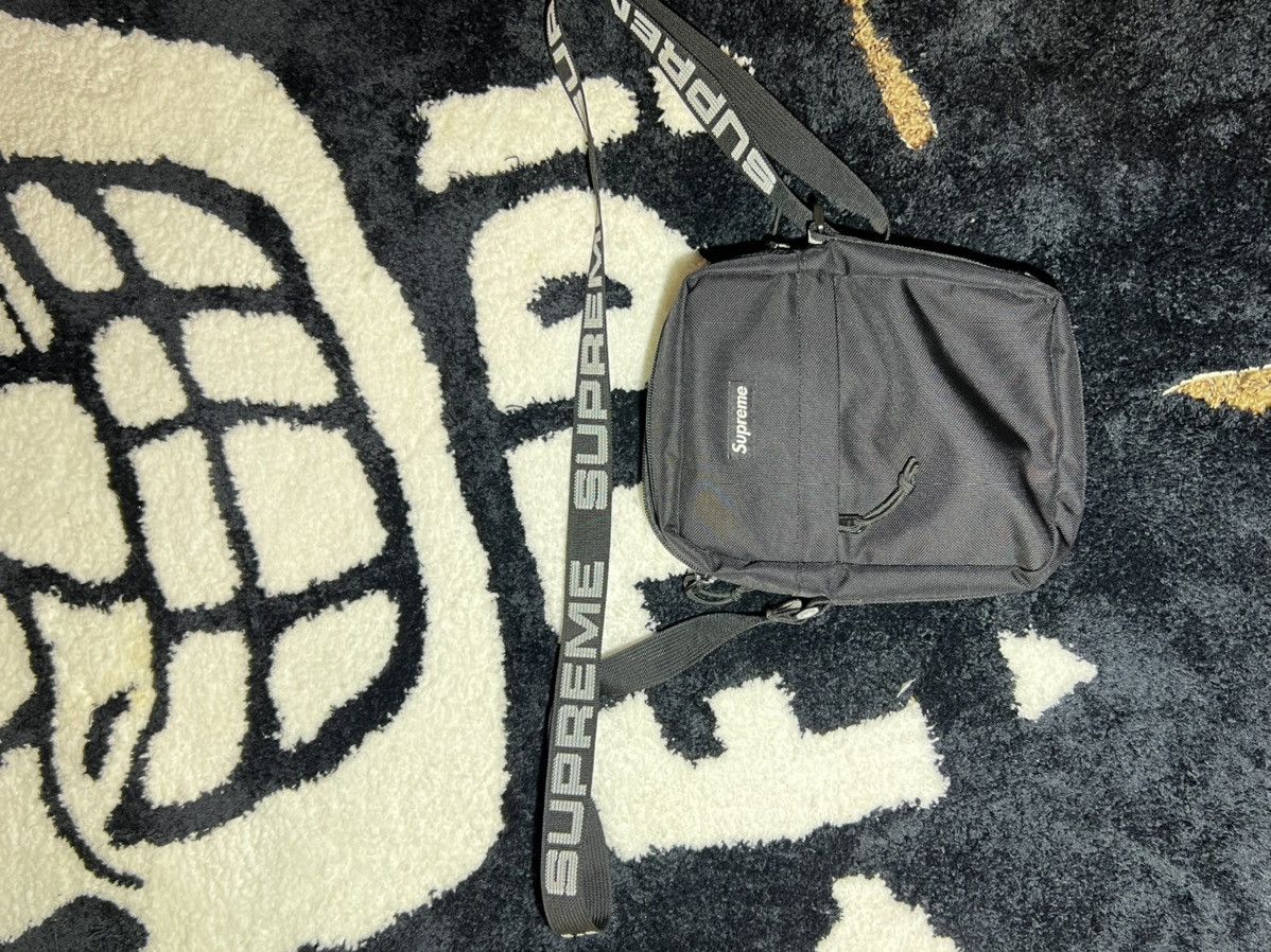 Supreme SS18 Shoulder Bag Grailed