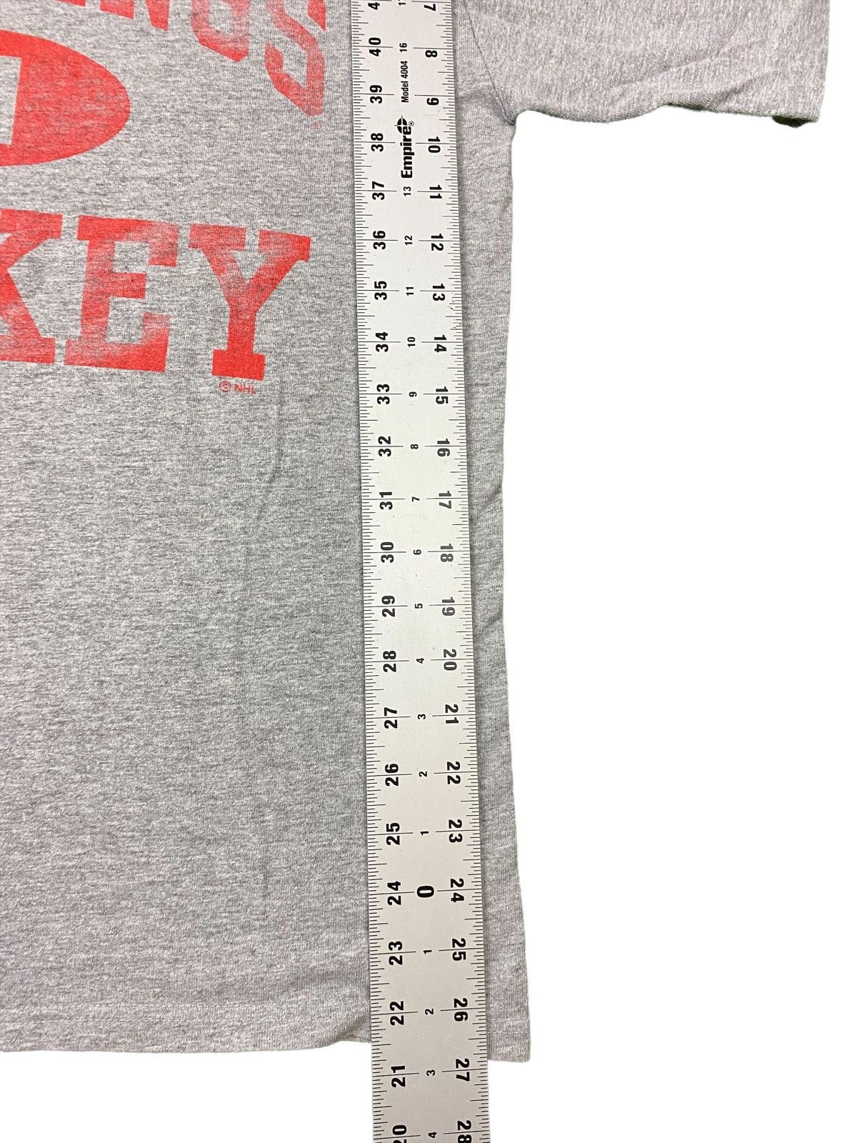 NHL × Starter × Vintage Vintage Starter Red Wings Hockey T Shirt Size US L / EU 52-54 / 3 - 7 Thumbnail
