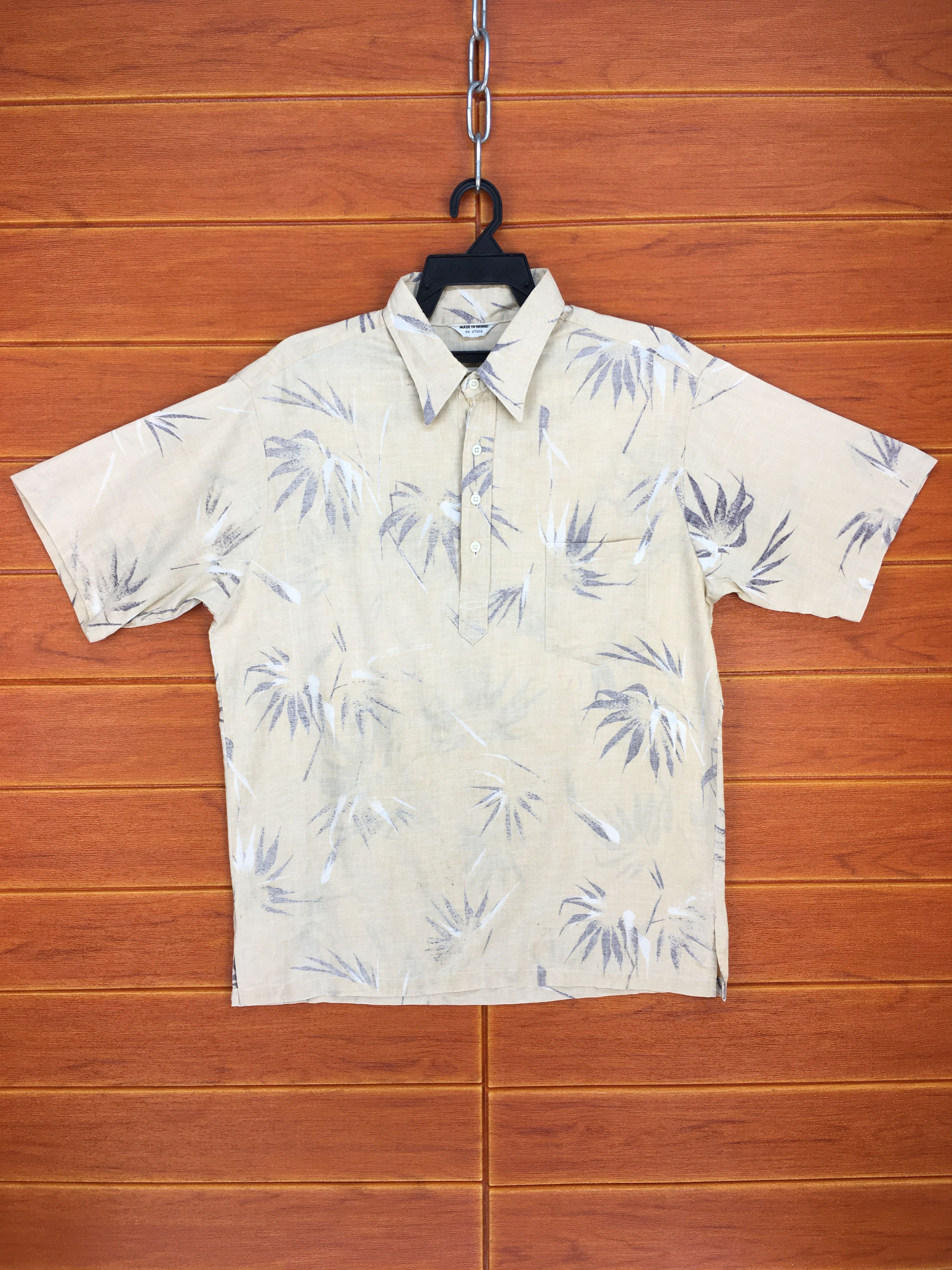 Vintage Vintage MADE IN HAWAII Reverse Print Hawaiian Shirt Size US M / EU 48-50 / 2 - 1 Thumbnail