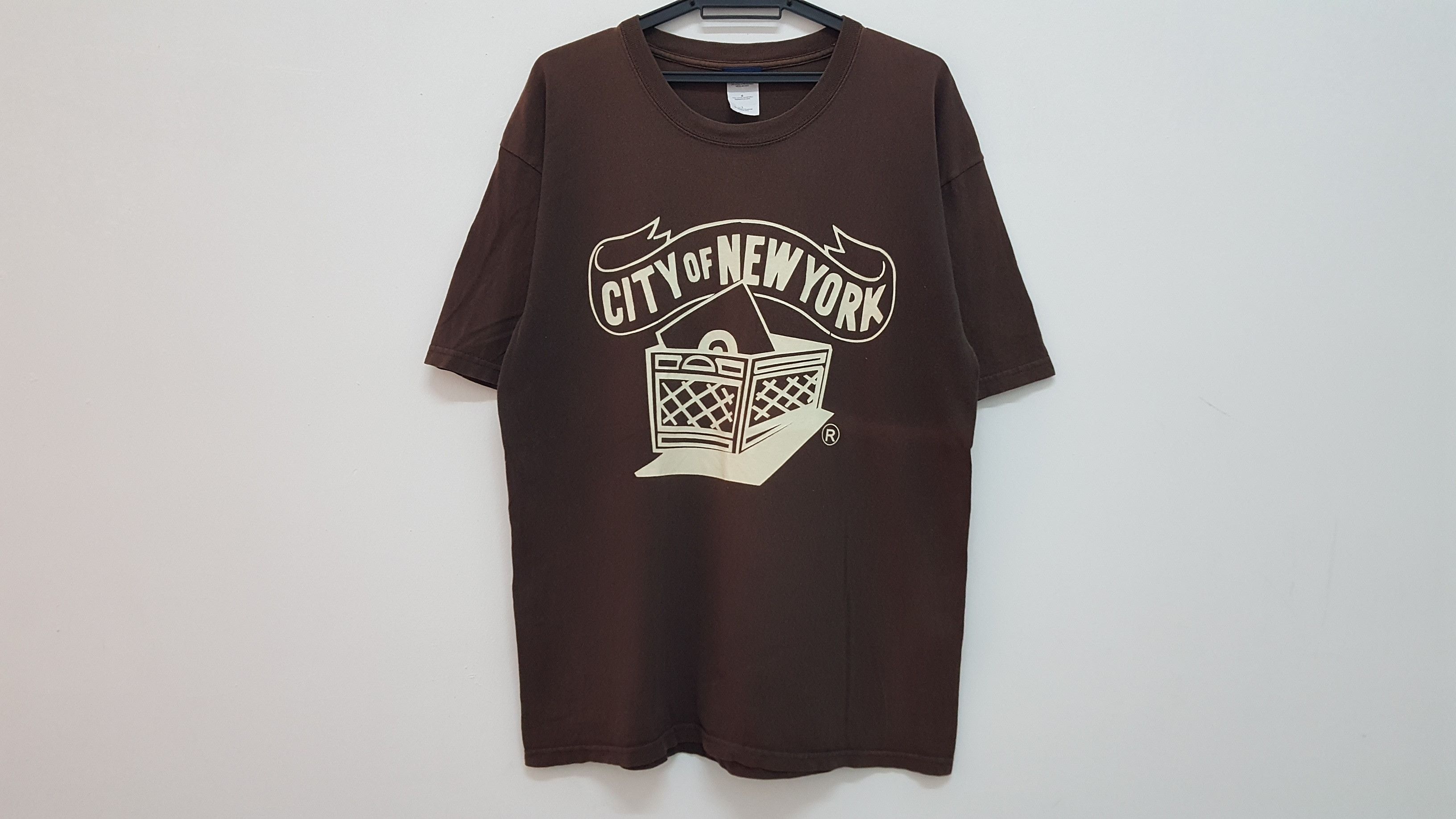 Milkcrate Athletics GRAIL 🔥 MILKCRATE NYC OG BIG LOGO CITY OF NEW YORK TEE Size US L / EU 52-54 / 3 - 1 Thumbnail